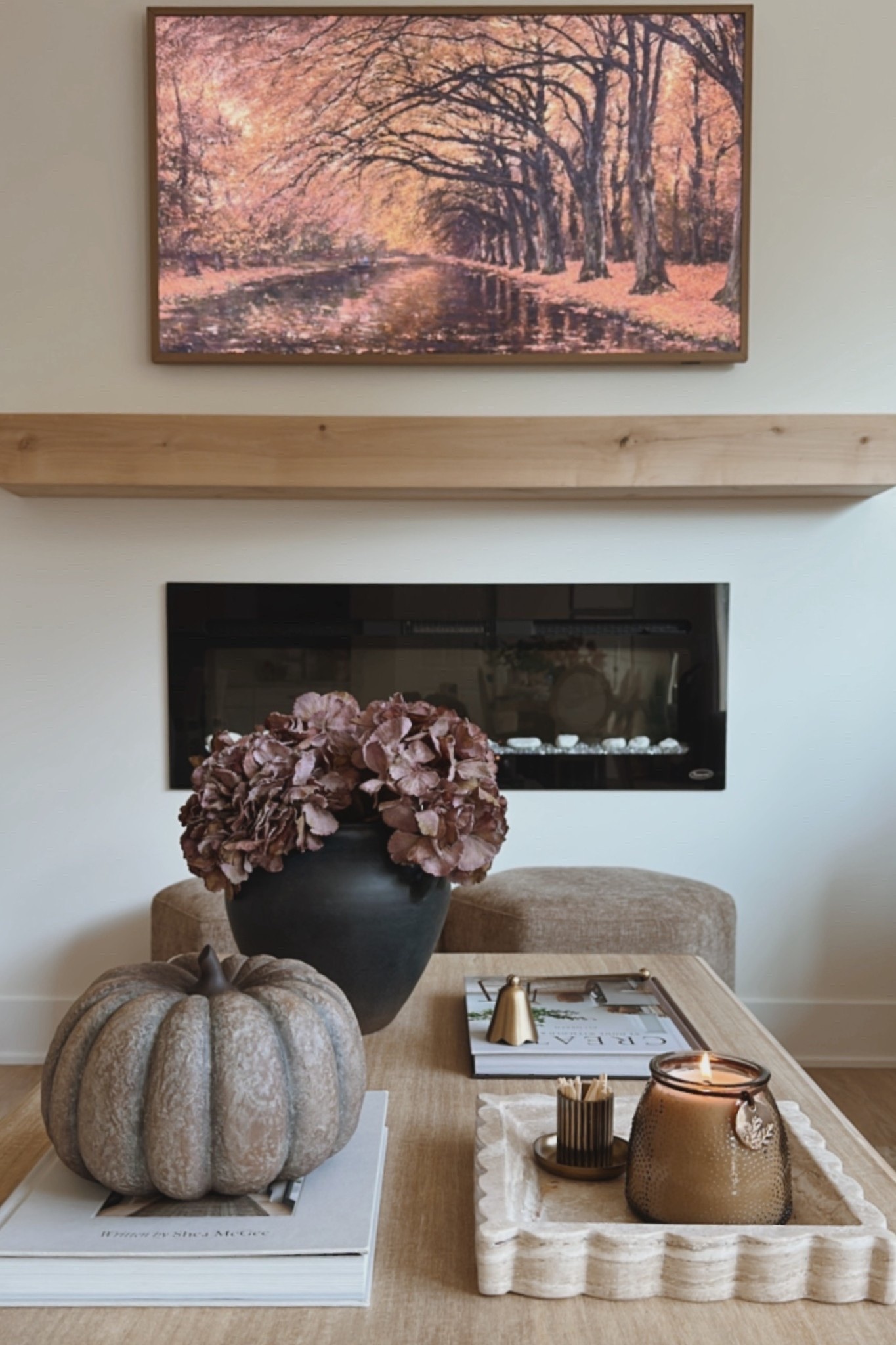 Fall coffee table 🍂🤎 

#LTKHome #LTKSeasonal