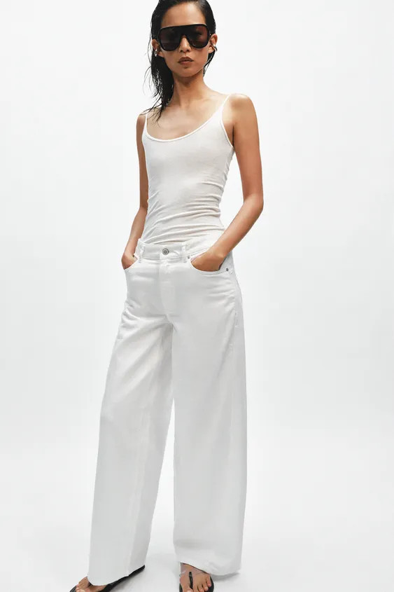 ZW COLLECTION LOOSE BARREL MID-WAIST JEANS | Zara UK