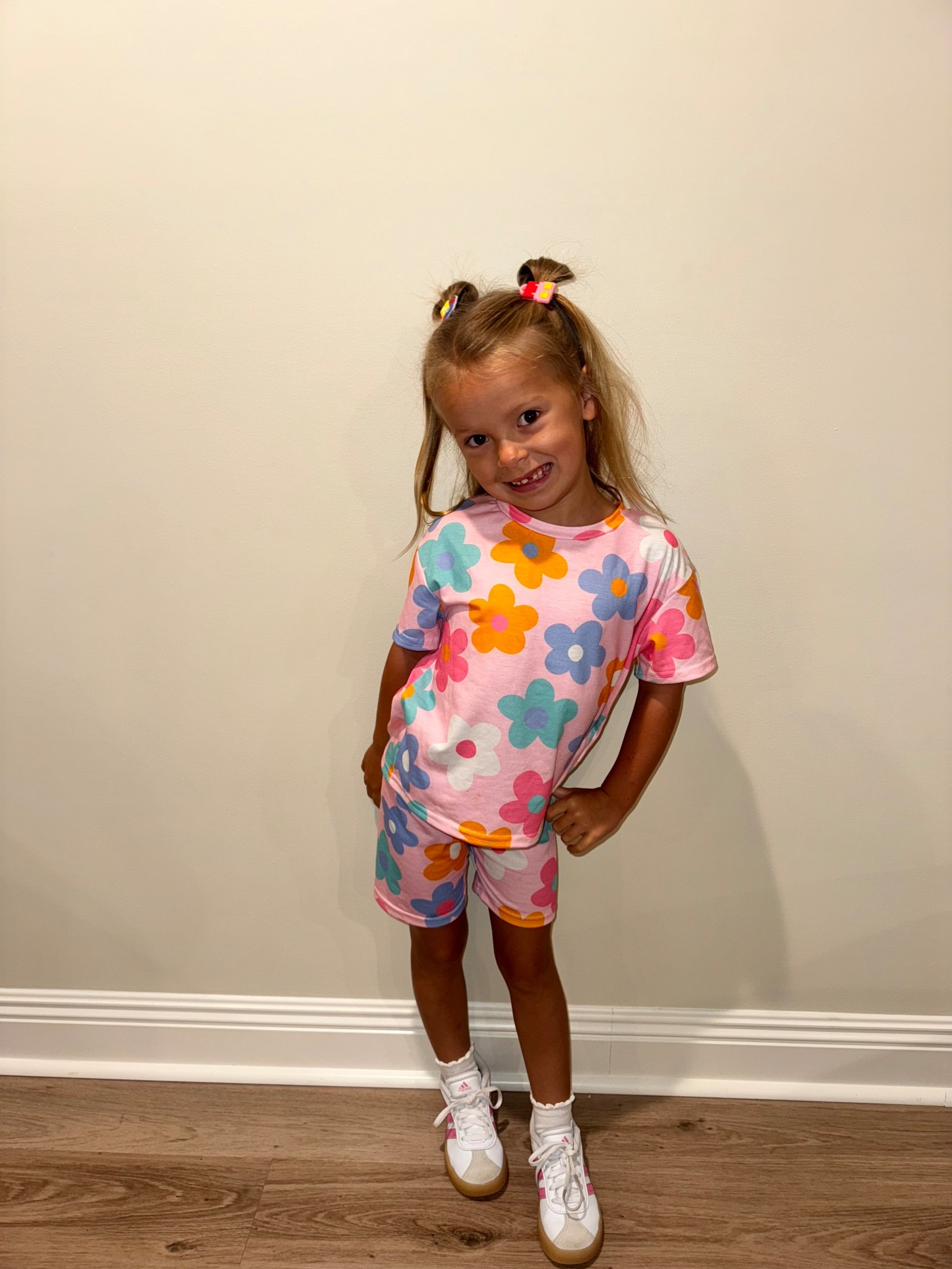 How stinking cute is this outfit?! She’s wearing a 5T

#LTKFindsUnder50 #LTKFamily #LTKKids