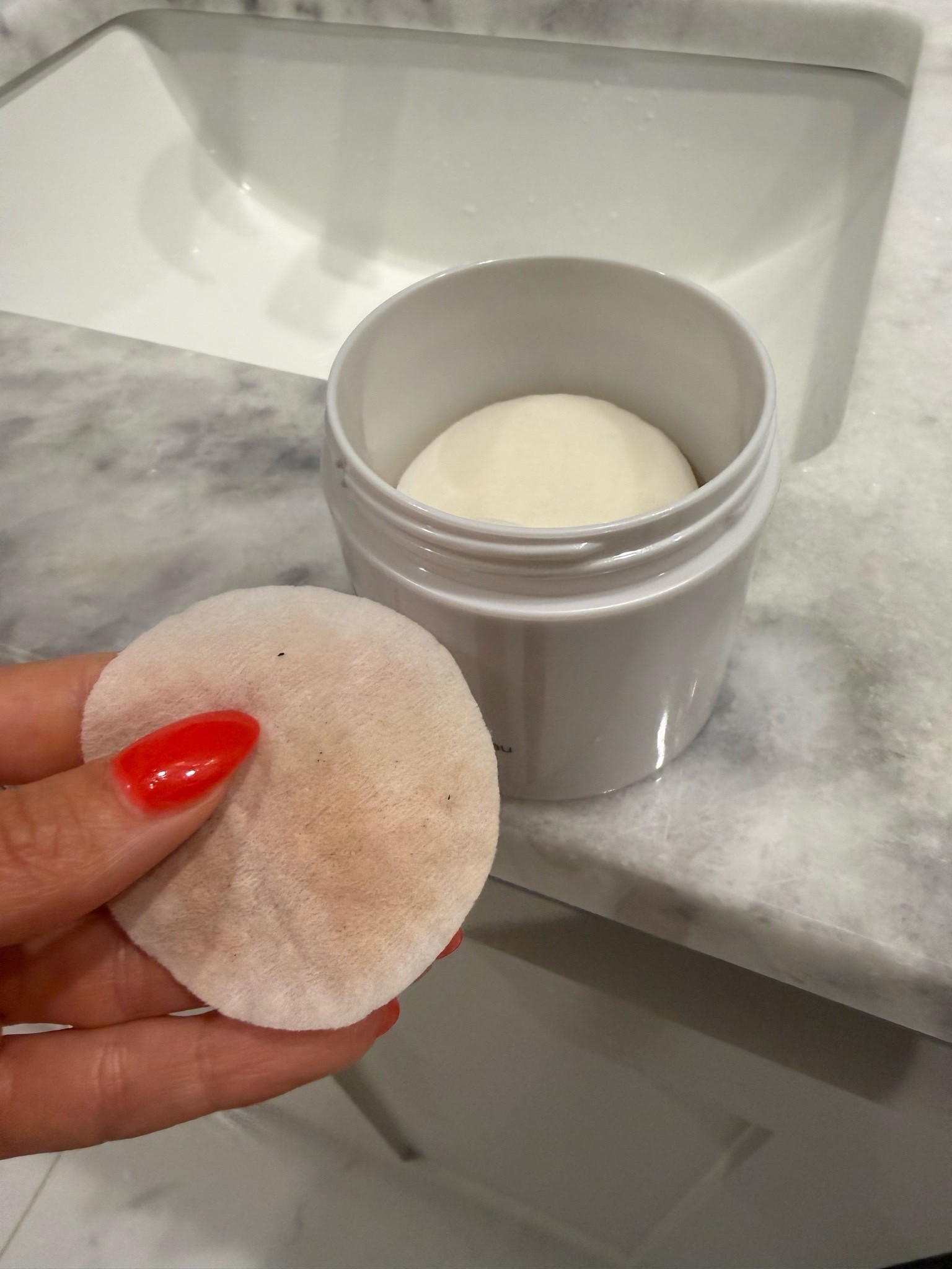 These facial resurfacing pads are a game changer. I’ve seen a huge difference in my skin since using these

#LTKBeauty