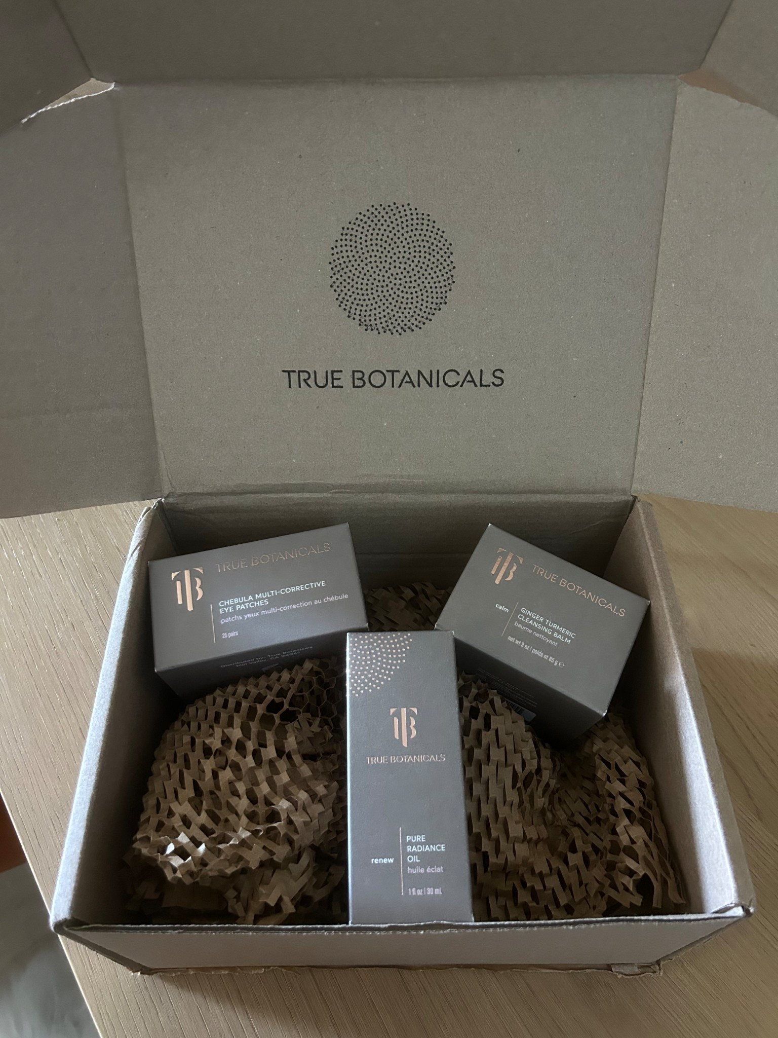 Super excited to start my new skin care from True Botanicals 😍 Perfext Xmas gift for all the self care enthusiasts in your life 🙏🏼

#LTKBeauty #LTKGiftGuide #LTKFindsUnder100