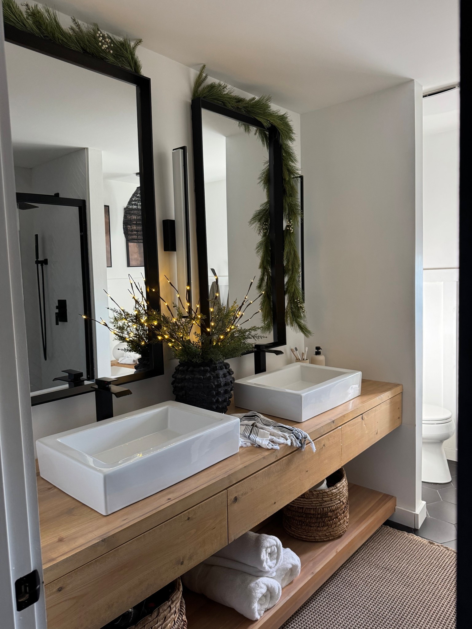Holiday bathroom 

#LTKHome #LTKSeasonal #LTKHoliday