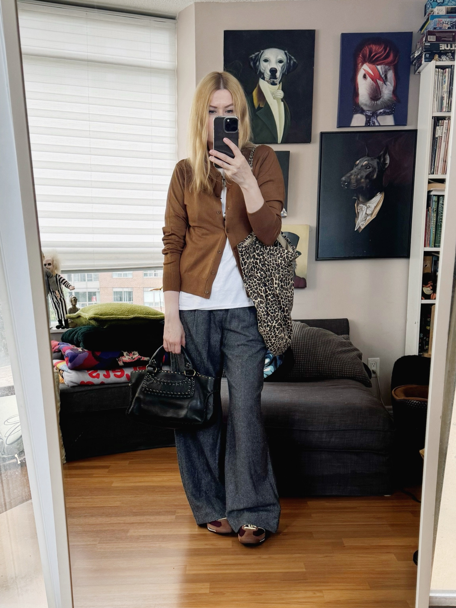 A double bag kind of day.
Handbag is vintage.

 •
#falllook #vintageceline  #falltrends #torontostylist #StyleOver40  #secondhandFind #fashionstylist #slowfashion #FashionOver40  #MumStyle #genX #genXStyle #shopSecondhand #genXInfluencer #genXblogger #secondhandDesigner #Over40Style #40PlusStyle 




#LTKStyleTip #LTKSeasonal #LTKOver40