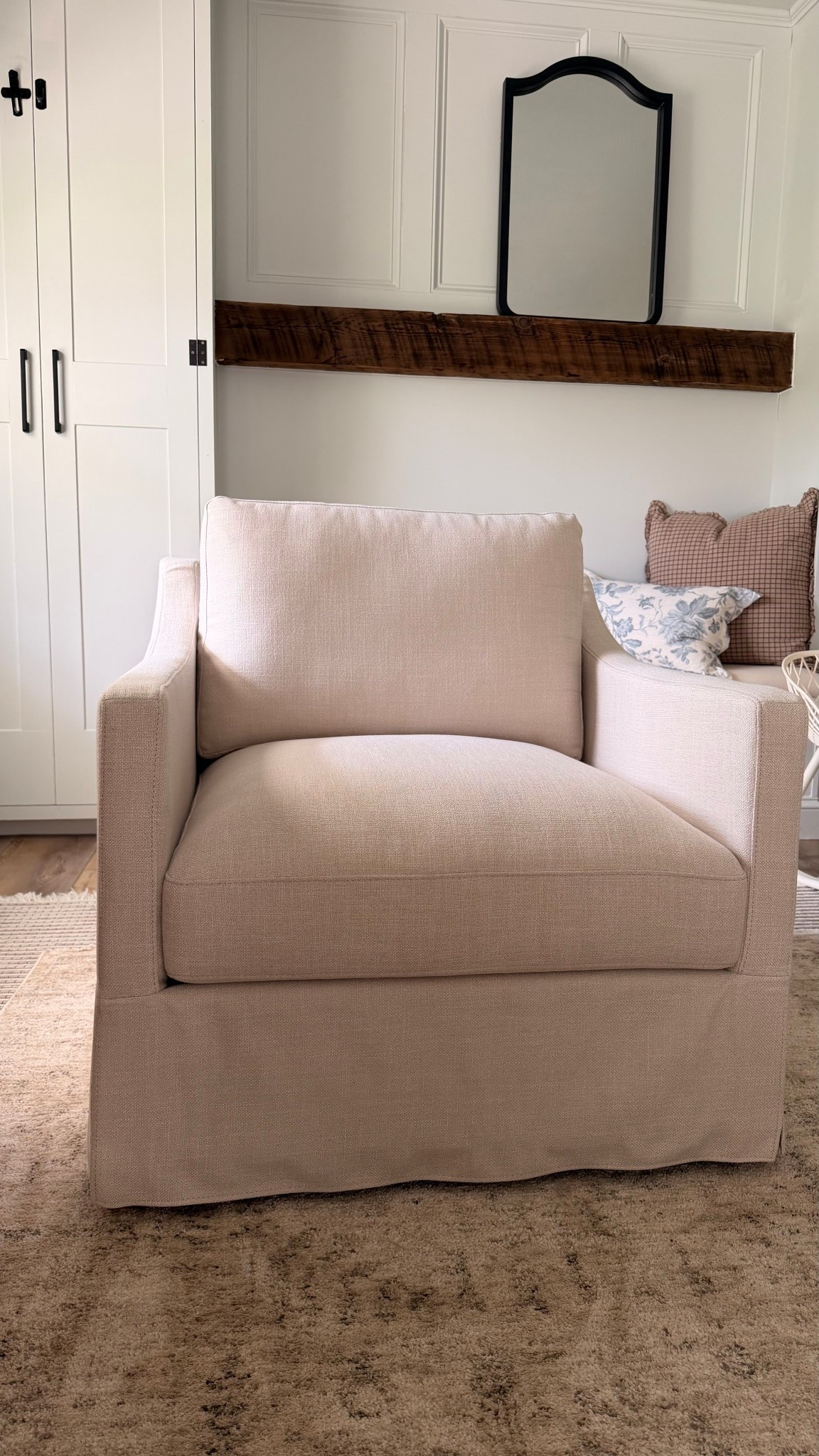 my dream slipcover chair!!! obsessed. perfect size. and it swivels 

#LTKSaleAlert #LTKHome