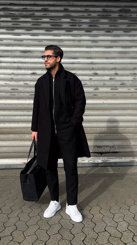 Casual all black outfit. A perfect look for everyday , office, uni, date whatever 

#LTKstyletip #LTKmens #LTKeurope