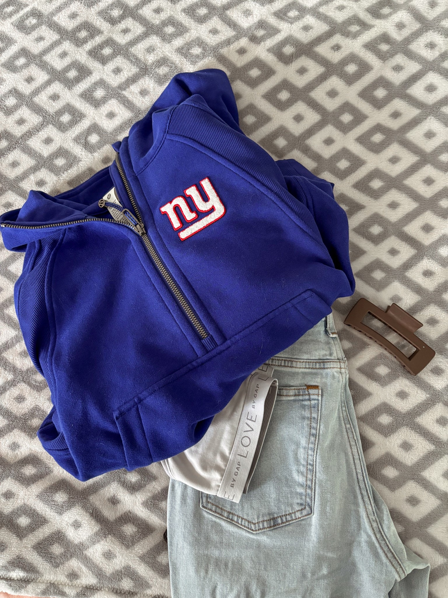 today’s errand OOTD! Had some shopping to get done for Christmas, so needed something cute and functional to wear out n about!

#LTKActive #LTKdayinmylife #LTKootd