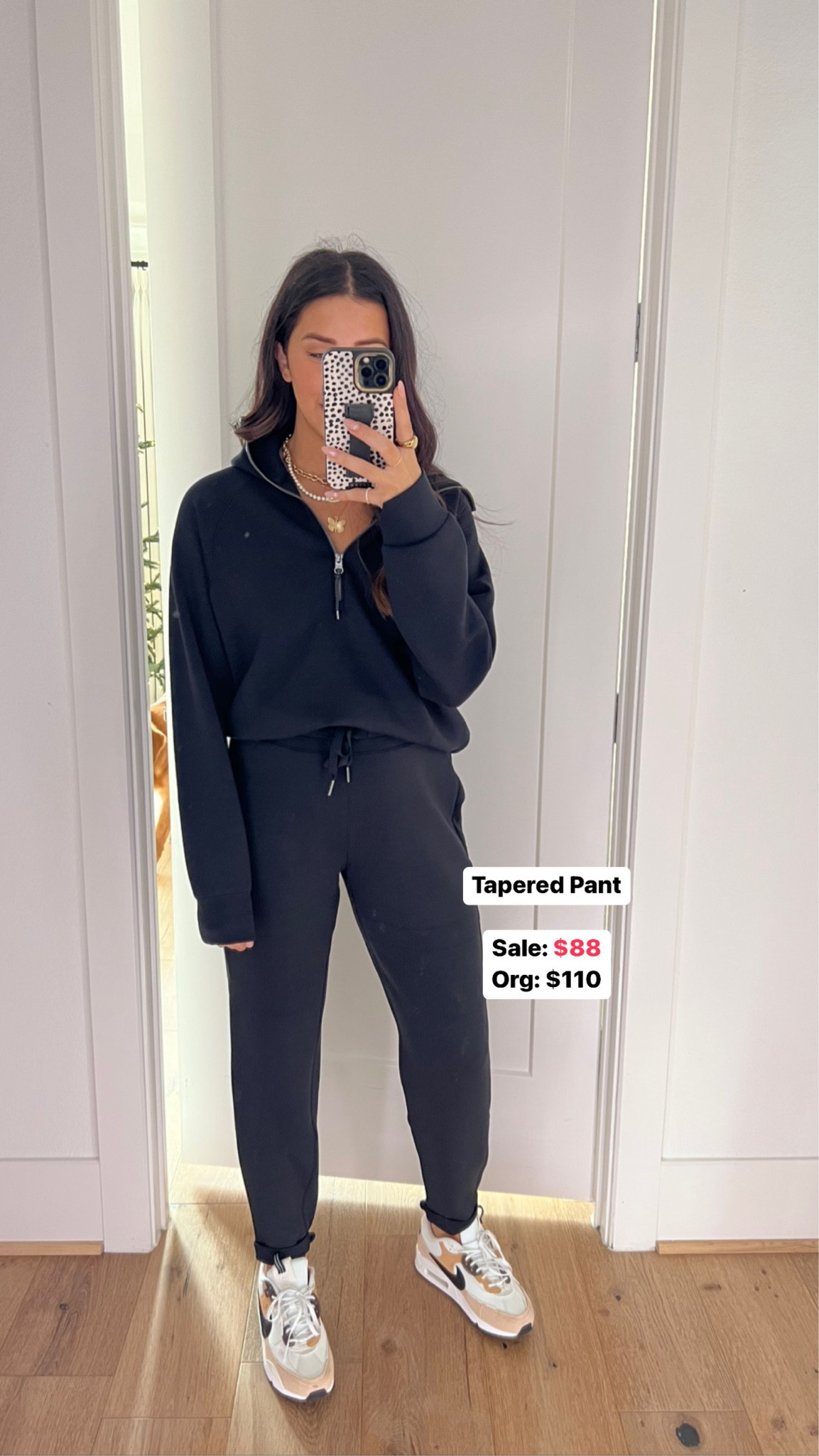 Top: m/l
Bottoms: m/l

Dressupbuttercup.com 

#dressupbuttercup 

#LTKsalealert #LTKstyletip #LTKGiftGuide