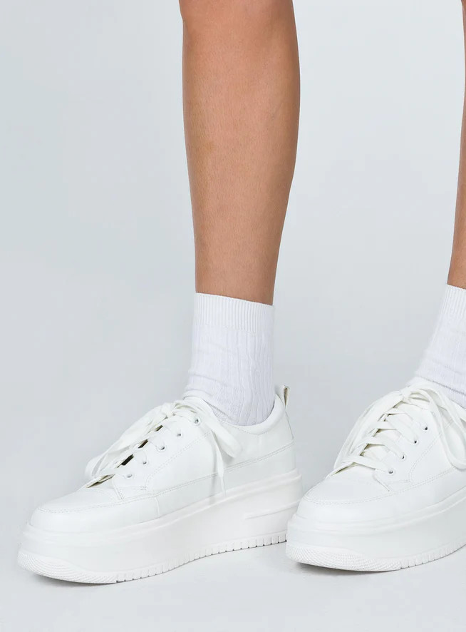 Dylan Sneaker White | Princess Polly US