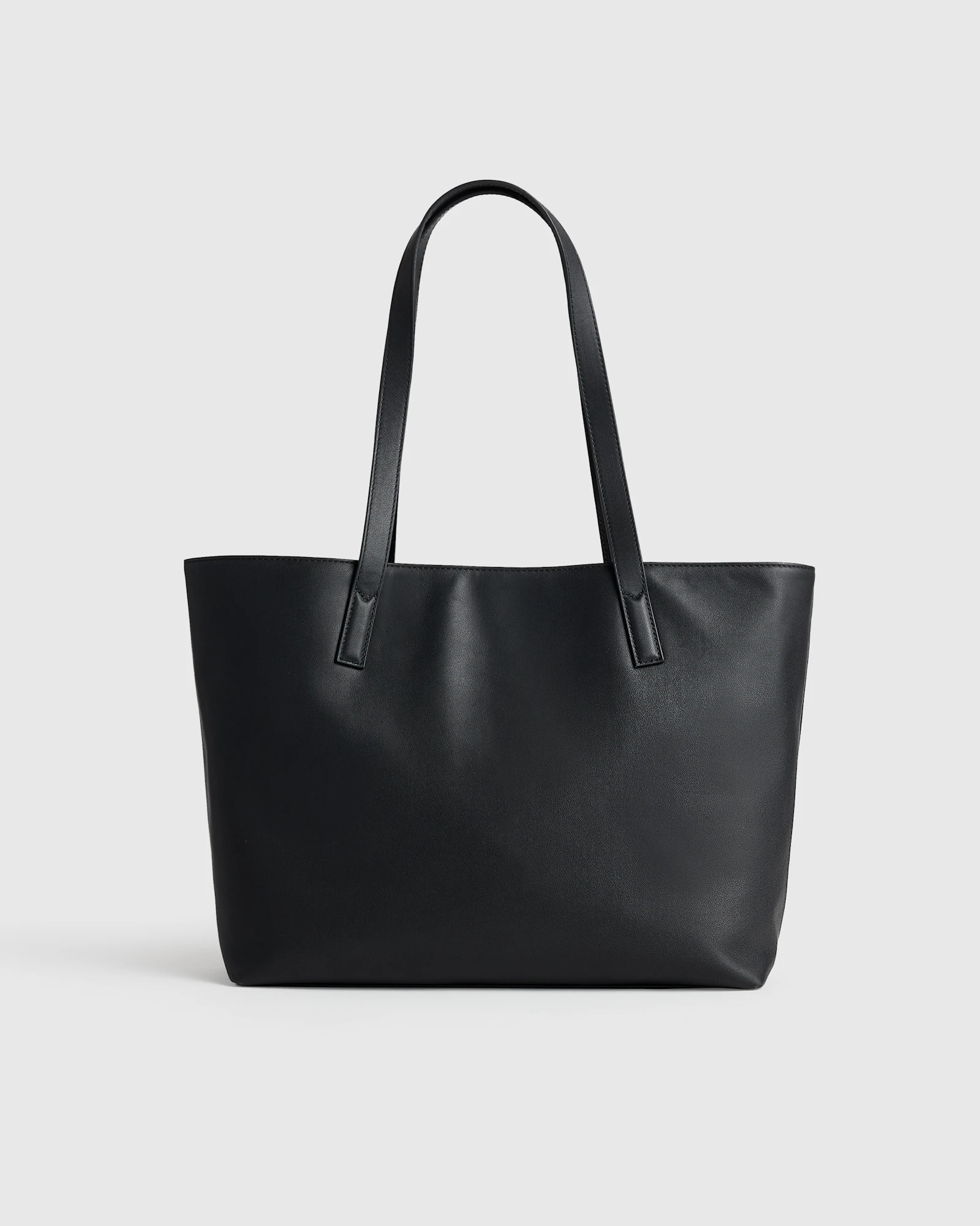 Quince | Women's Classic Italian Leather Tote Bag in Black | Quince