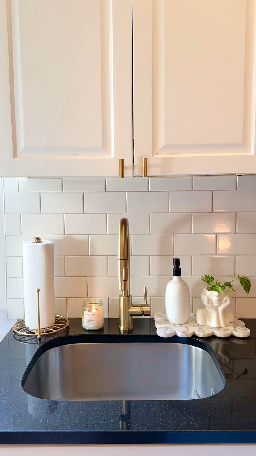 Renter friendly kitchen upgrades! #renterfriendly #kitchendecor #kitchendesign

#LTKunder100 #LTKunder50