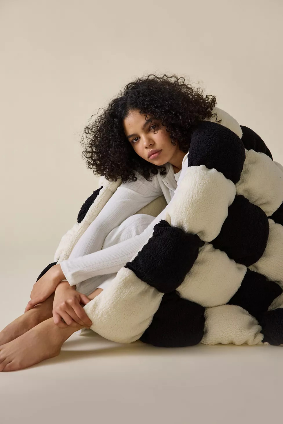 Marshmallow Cloud Fleece Throw Blanket | Urban Outfitters (US and RoW)