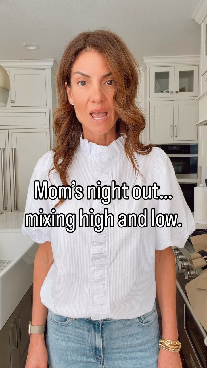 EASY DINNER OUTFIT + MIXING HIGH AND LOW

Mom’s night out and this is my go-to formula when I want to feel comfortable and pulled together.

– Mid-rise jeans with stretch (so flattering, slight wide leg)
– Black kitten heels to elevate
– White ruffle top 
– Short trench to finish it off

Mixing high + low always just works… it makes everything feel effortless but still styled.

#LTKootd #LTKSaleAlert #LTKOver40