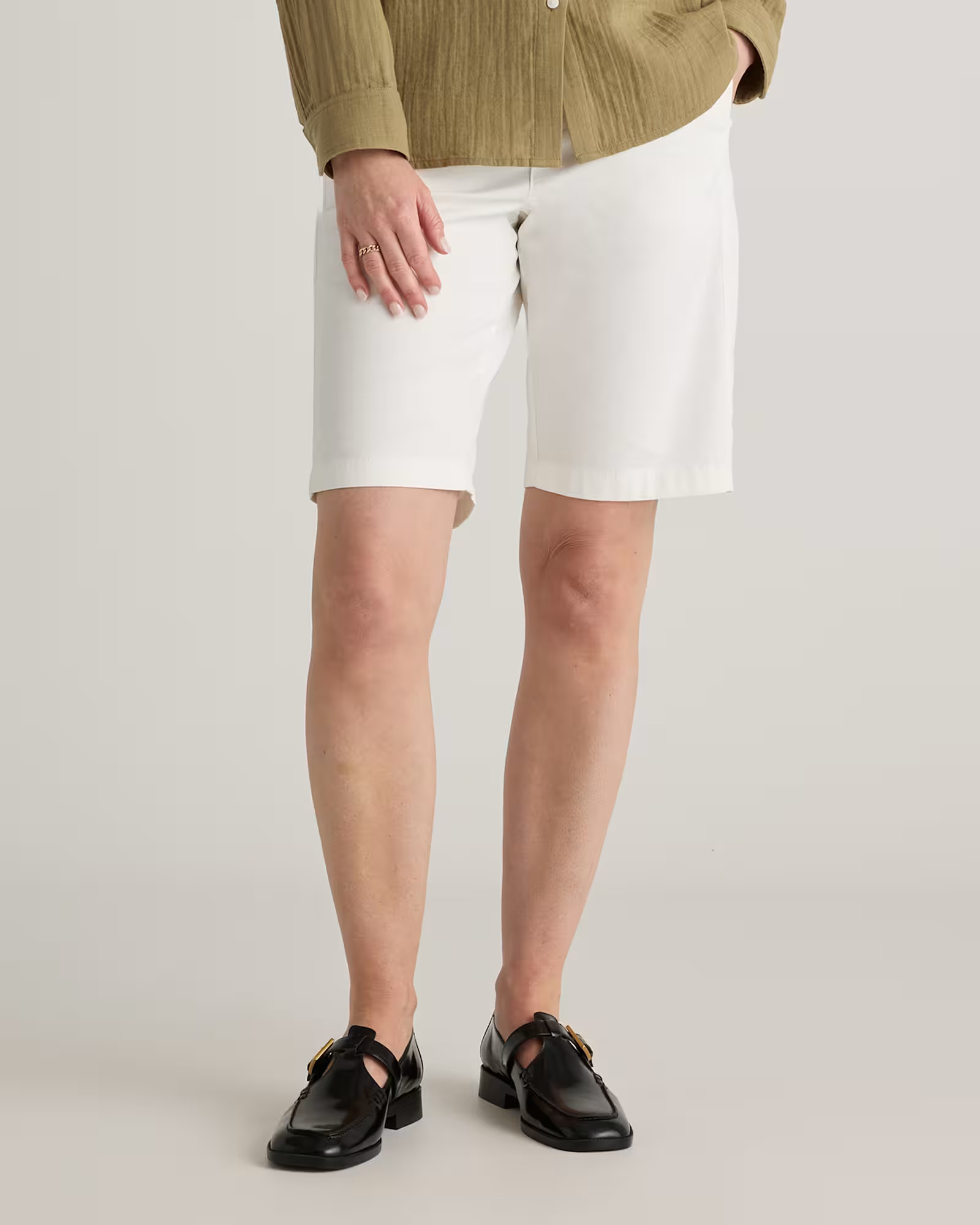 Ivory Women's Organic Stretch Cotton Chino Bermuda Short | Quince