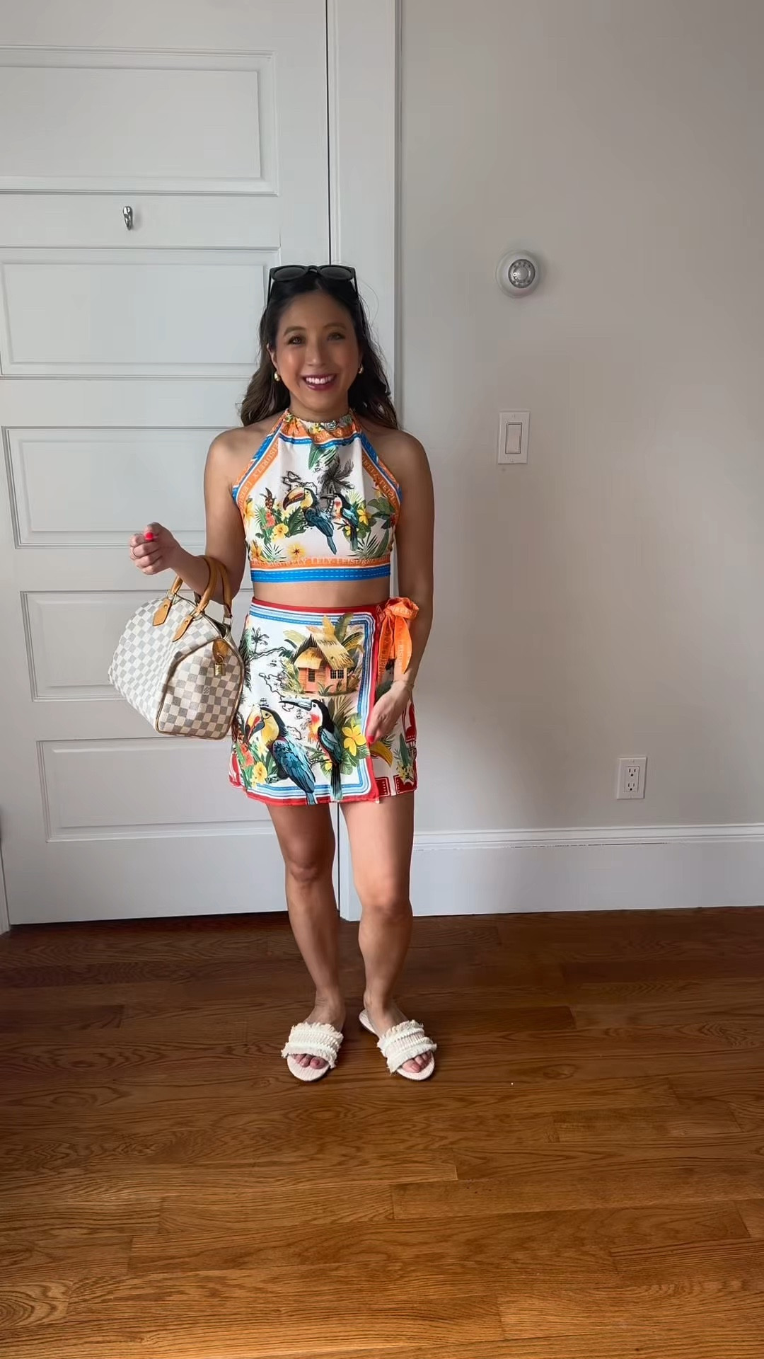 Love a skirt with built in shorts underneath 👏🏻👏🏻 these are so cute but also so practical as a mom! 

#practicalfashion #practicaloutfits #momoutfits #skorts #skort 