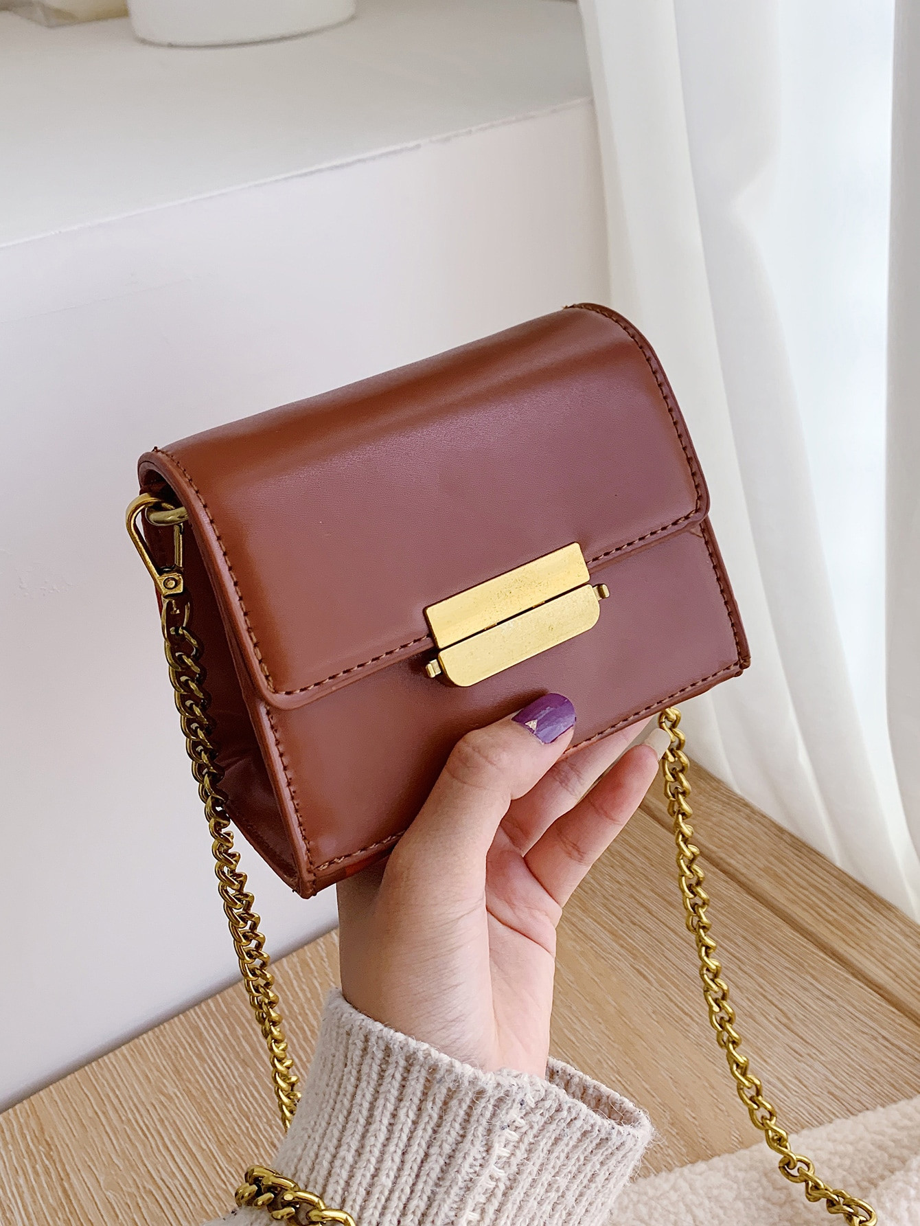 Mini Trapezoid Flap Chain Crossbody Bag | SHEIN