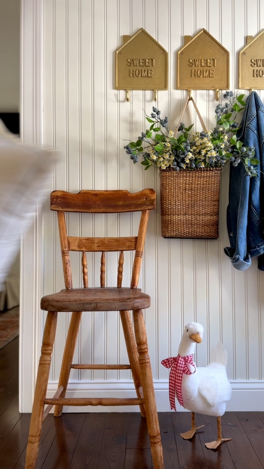 Updating those corner of our home today with a few new pieces. 

#LTKSeasonal #LTKHome