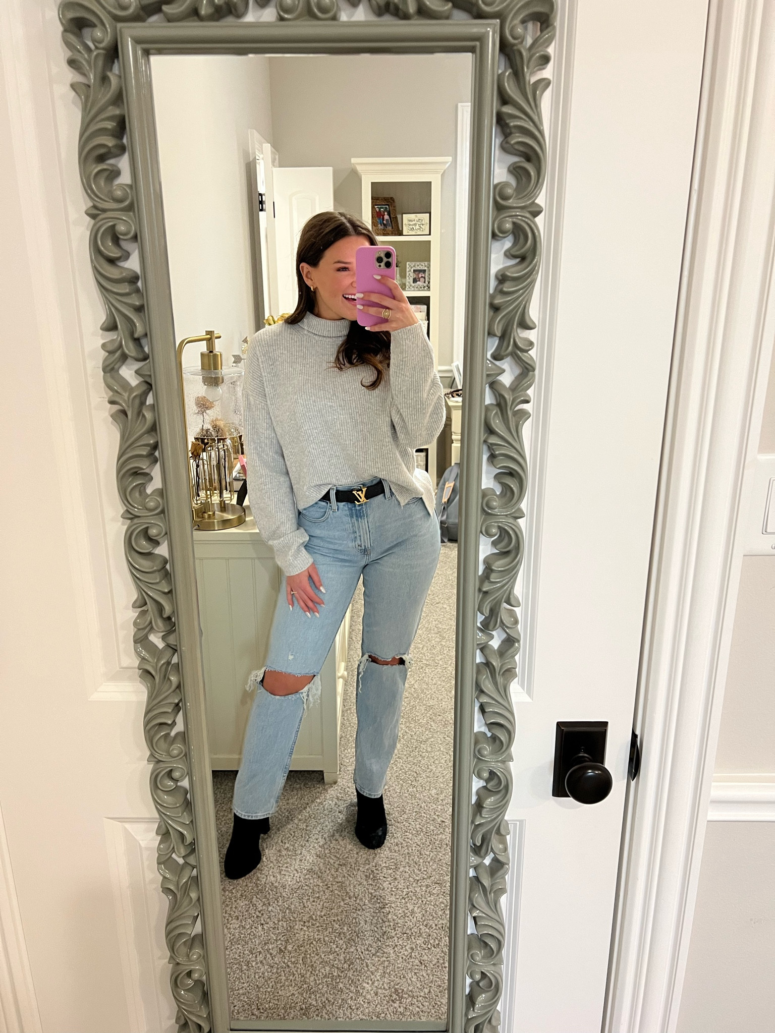 wearing a small in the sweater & a 26 in the jeans!

#LTKHoliday #LTKSeasonal
