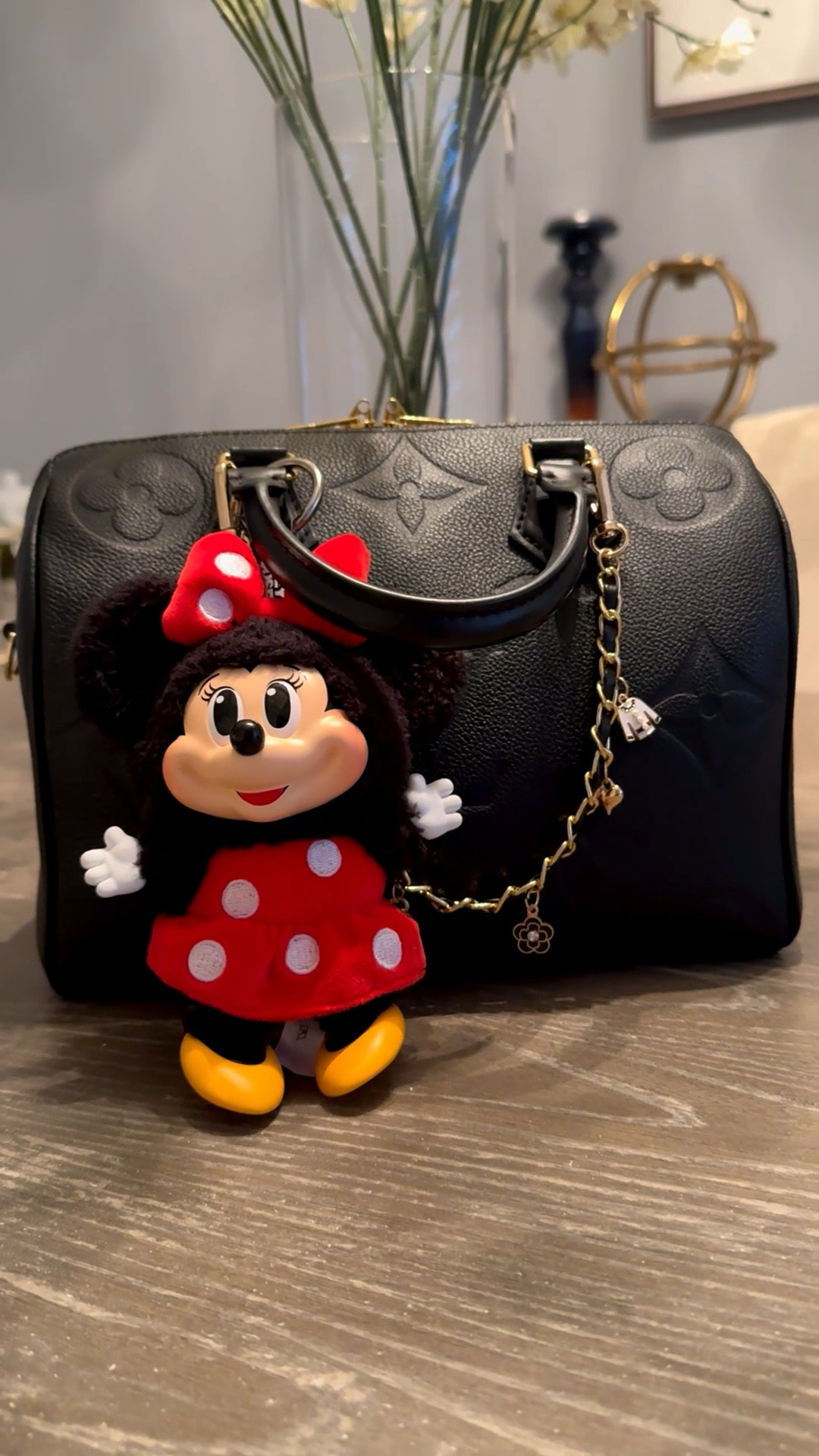 Now I need ALL OF THEM 😩😩😩😩






#louisvuitton #louisvuittonspeedy #rakeedahscloset #louisvuittonbag #louisvuittonaddict  #designerhandbags #luxuryhandbags #luxuryhandbag 

#LTKOver40 #LTKootd #LTKdayinmylife