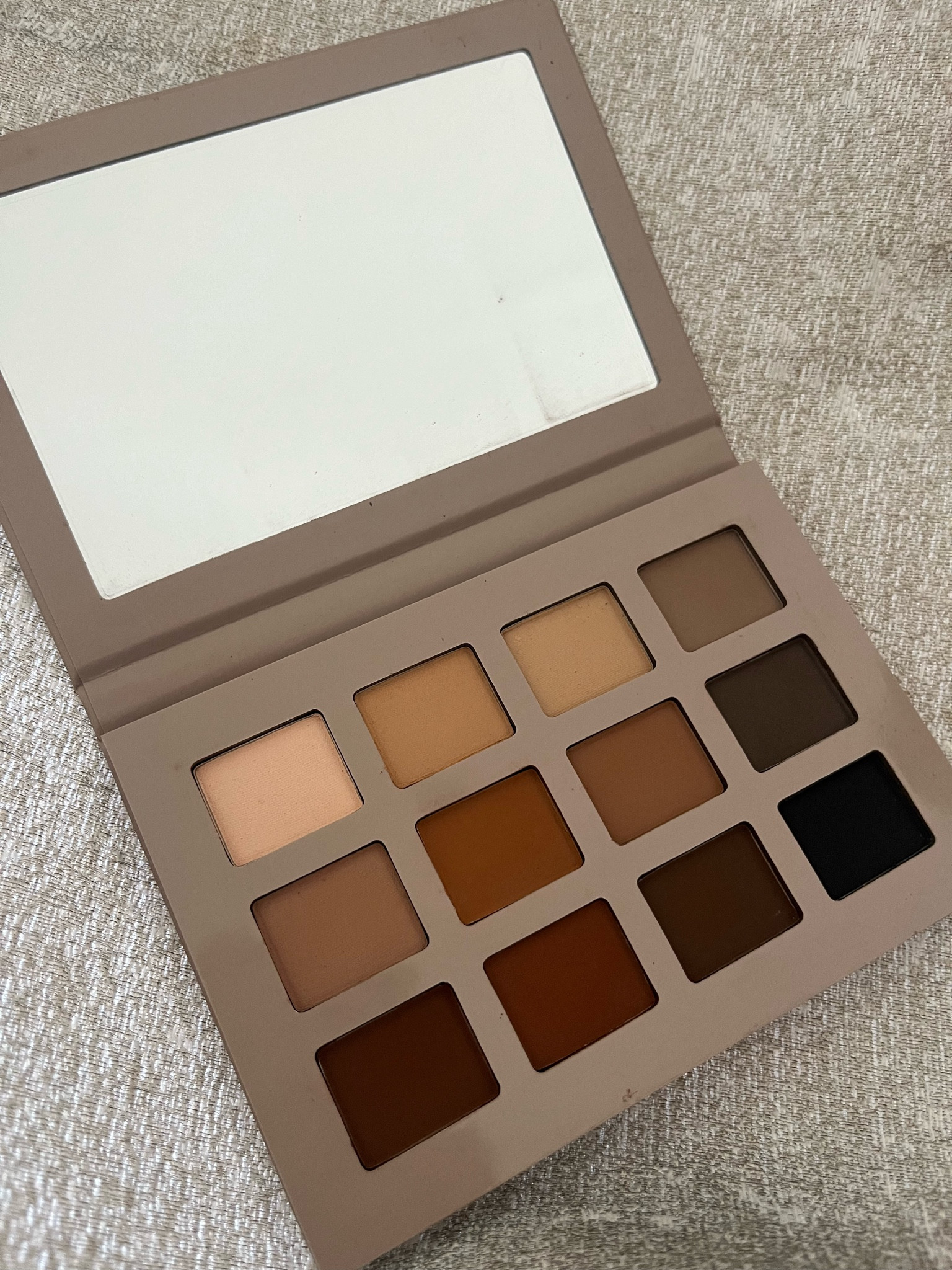 She’s beautiful #skkn #skknmakeup

#LTKbeauty #LTKfindsunder100