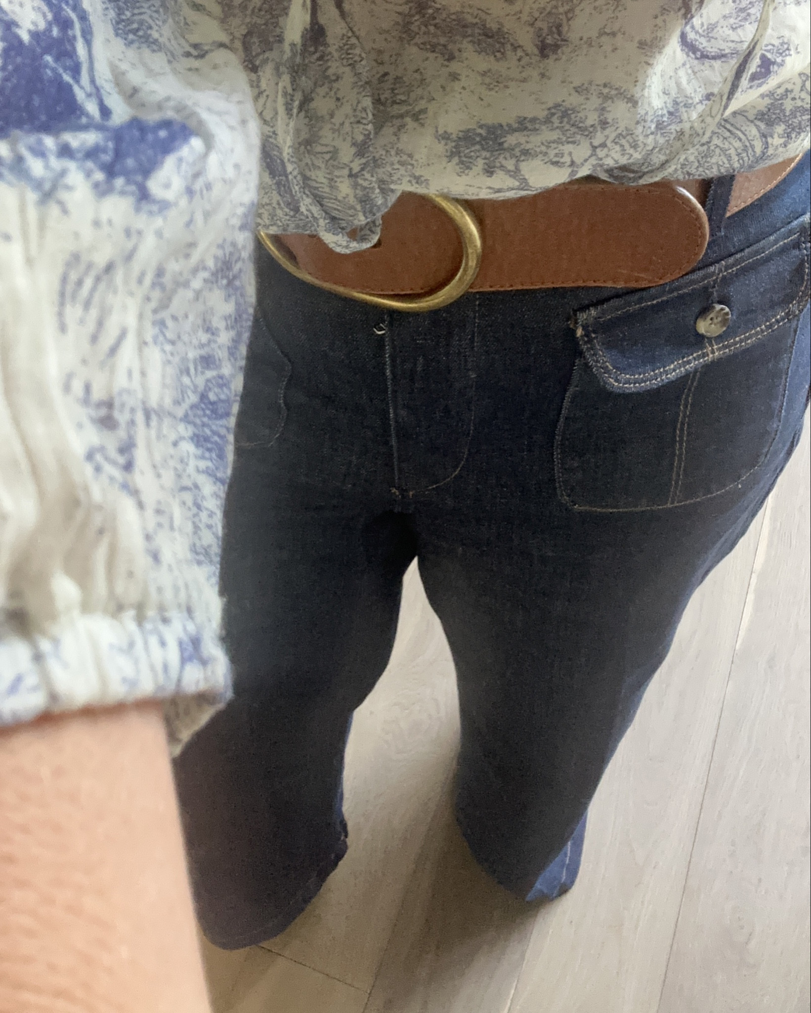 So many compliments on these jeans today!!! 

Perfect for us short,curvy, +40’s ladies!! 🤍