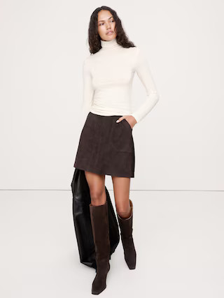 Luxe Wool-Blend Turtleneck T-Shirt | Banana Republic (US)