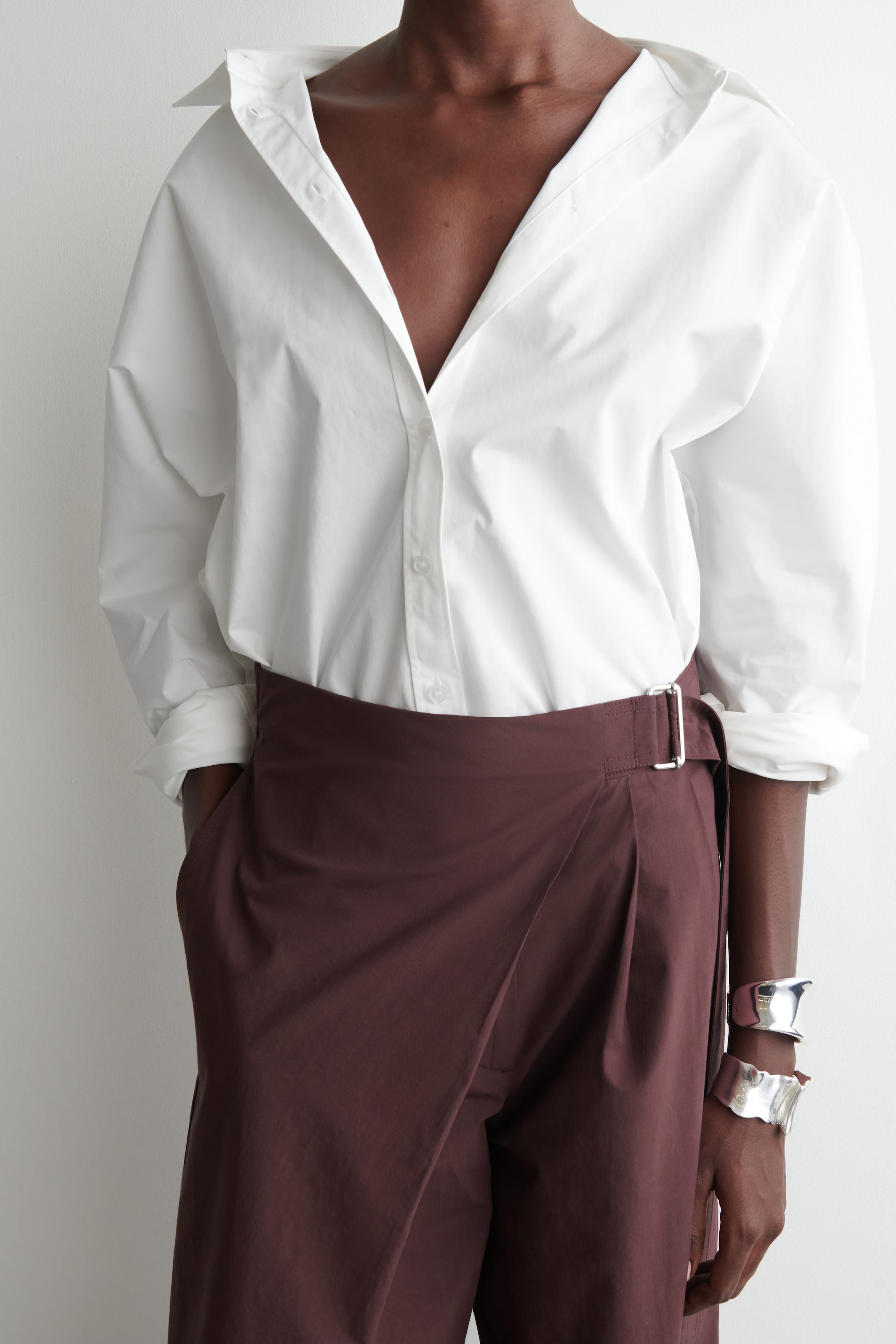 BELTED WRAP-FRONT COTTON SHORTS - BURGUNDY | COS | COS (EU)