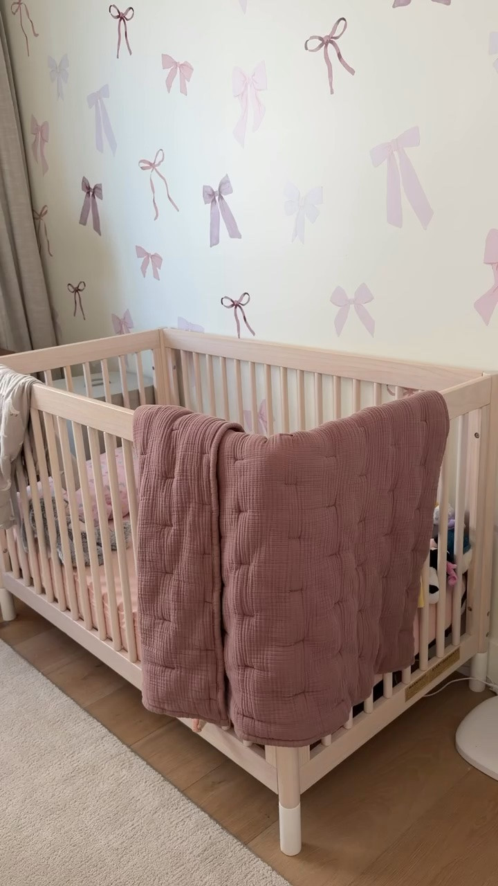 Organic cotton gauze quilt! We bought one for Sienna’s room and loved it so much. We immediately purchased one for ours too!!!