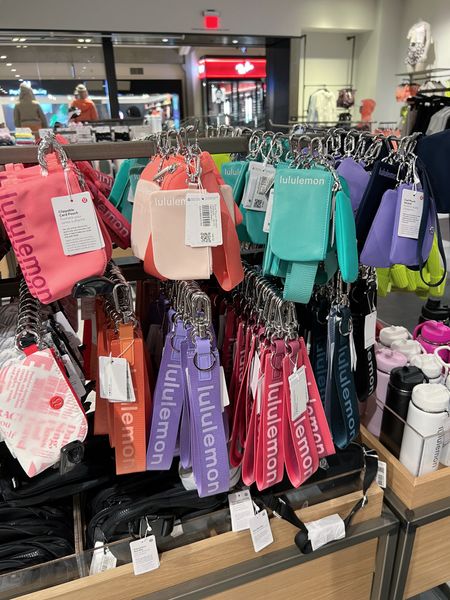 I’m obsessed with Lululemon’s “dual pouch wristlets" and “never lost keychains” - and they have so many cute colors right now! Perfect for spring/summer :)

#lululemon #workoutclothes #activewear #fitness #seasonal #wallet #purse #accessories #giftidea  

#LTKtravel #LTKfitness #LTKitbag