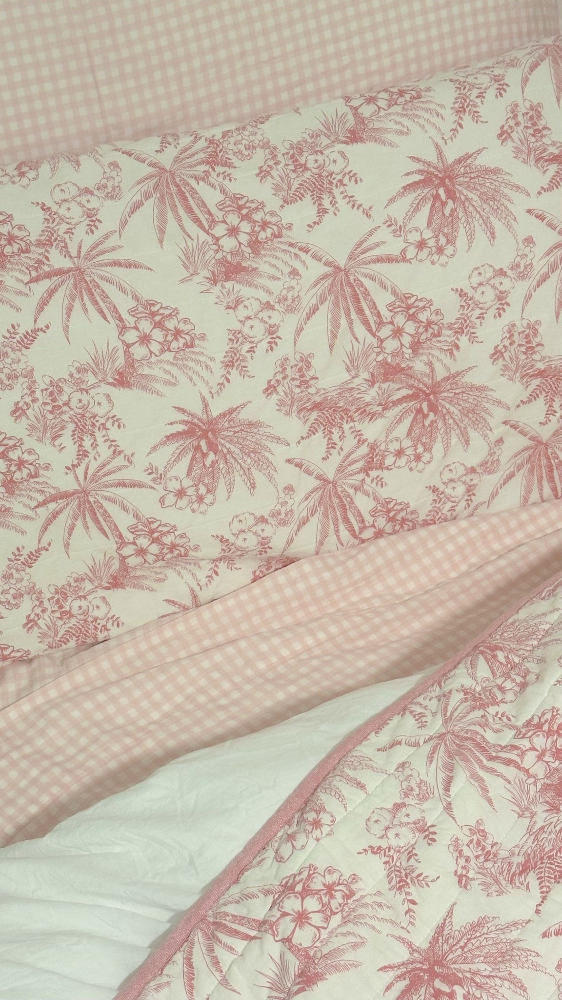 Spring bedding
Tropical bedding
Tropical quilt
Beach house decor
Beach house bedding
Gingham bedding 
Pink gingham sheet set
Palm tree quilt
Hibiscus bedding
Pink bedding
Pinterest girl
Pinterest home decor 

#LTKFindsUnder100 #LTKHome #LTKFindsUnder50