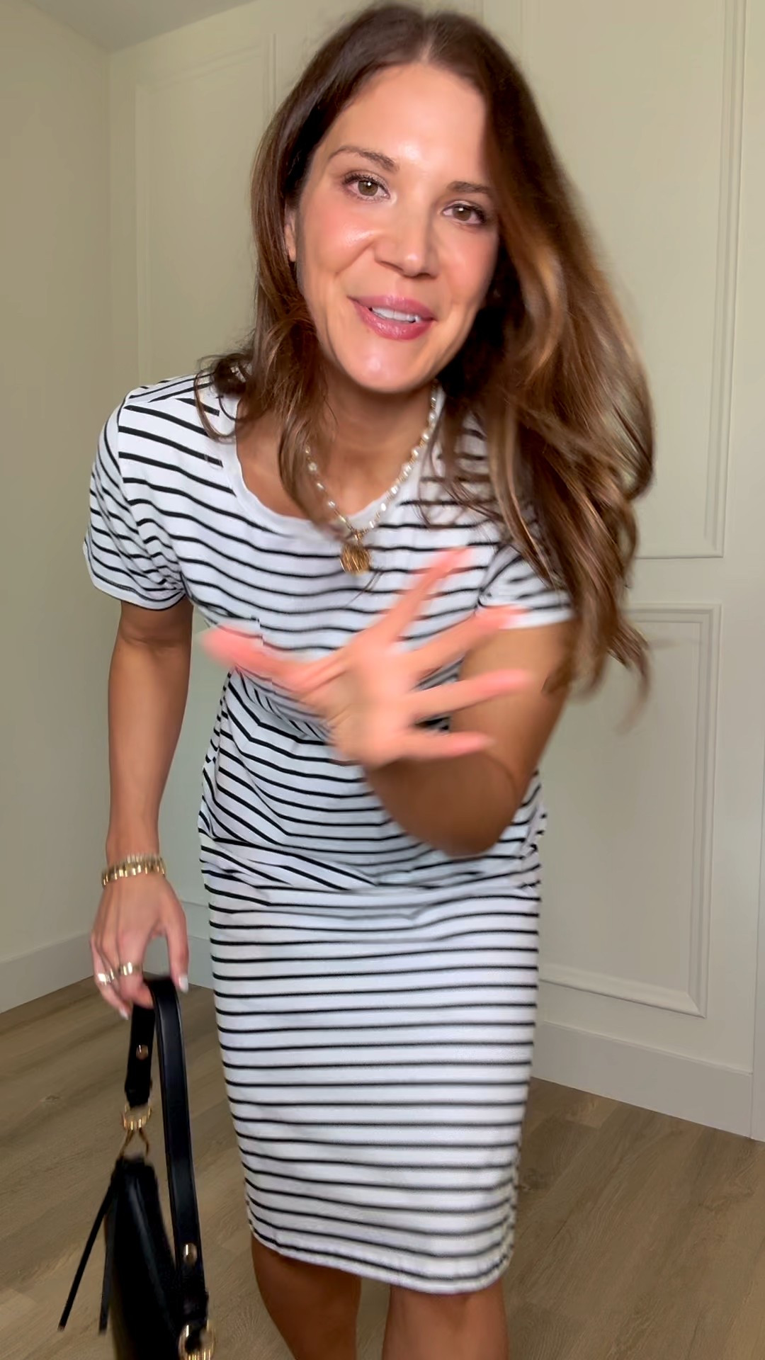 This striped t shirt dress is such a good everyday outfit that you can easily dress up or down. Adding a belt gives it a more defined shape and makes it feel a little more elevated while still keeping that easy, comfortable vibe.

Striped dress, T shirt dress, Casual dress, Everyday outfits, Spring outfits, Summer outfits, Belted dress, Easy outfits, Capsule wardrobe, Effortless style, Stang and Co

#LTKSeasonal #LTKmomlife #LTKTall