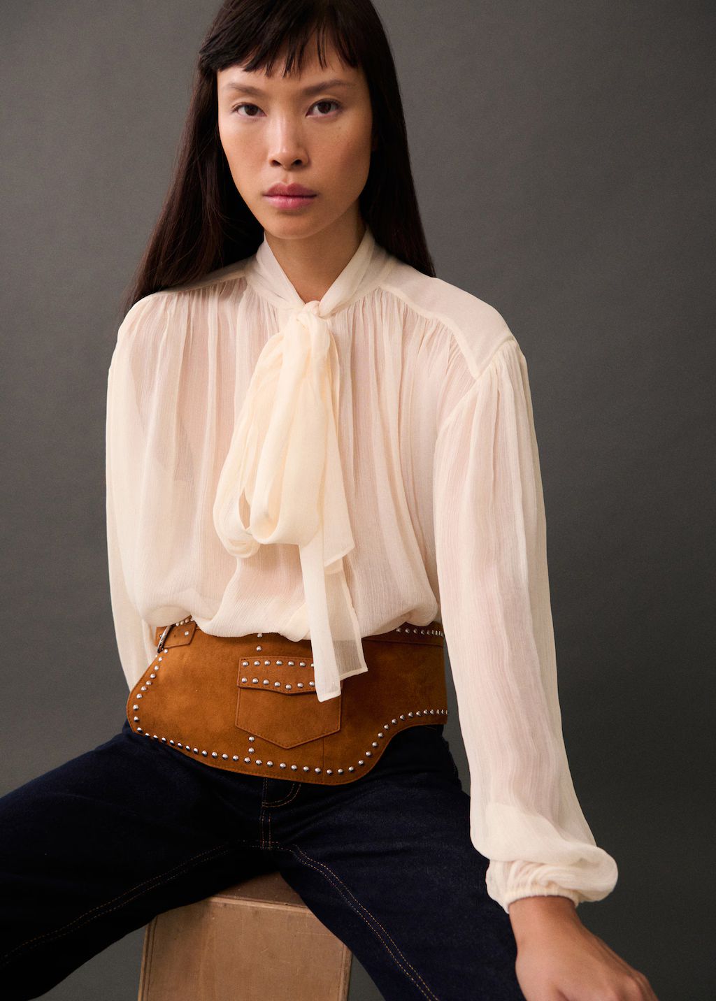 Blouse with puffed sleeves and bow | MANGO (US)