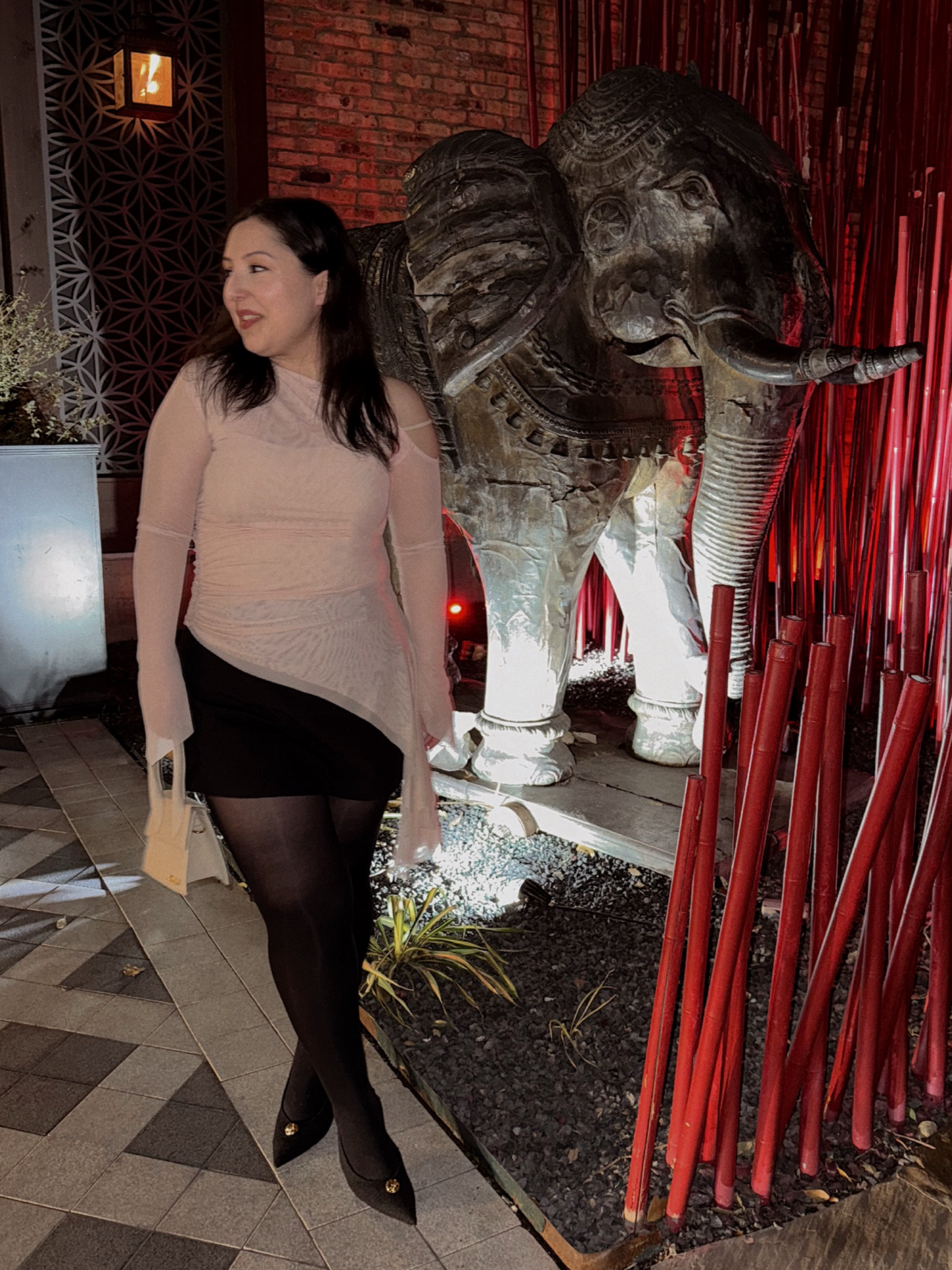 One of the coolest asymmetrical style tops I’ve ever worn from #zara 💕 


#petitefashion #petiteoutfit #springstyle #springfashion 

#LTKPetite #LTKStyleTip #LTKSeasonal