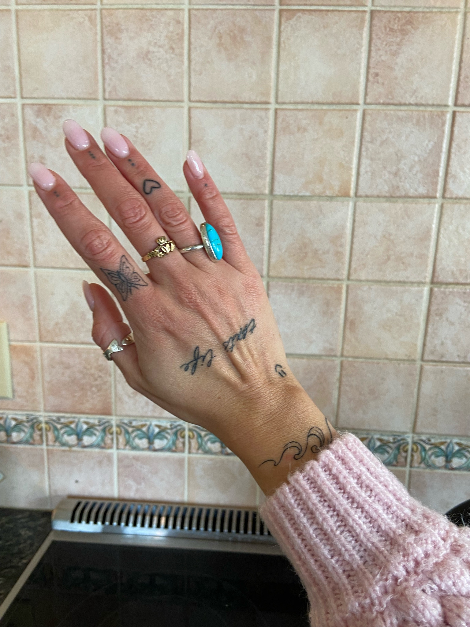 Jewlery tour!!!

#LTKFind #LTKSale #LTKstyletip