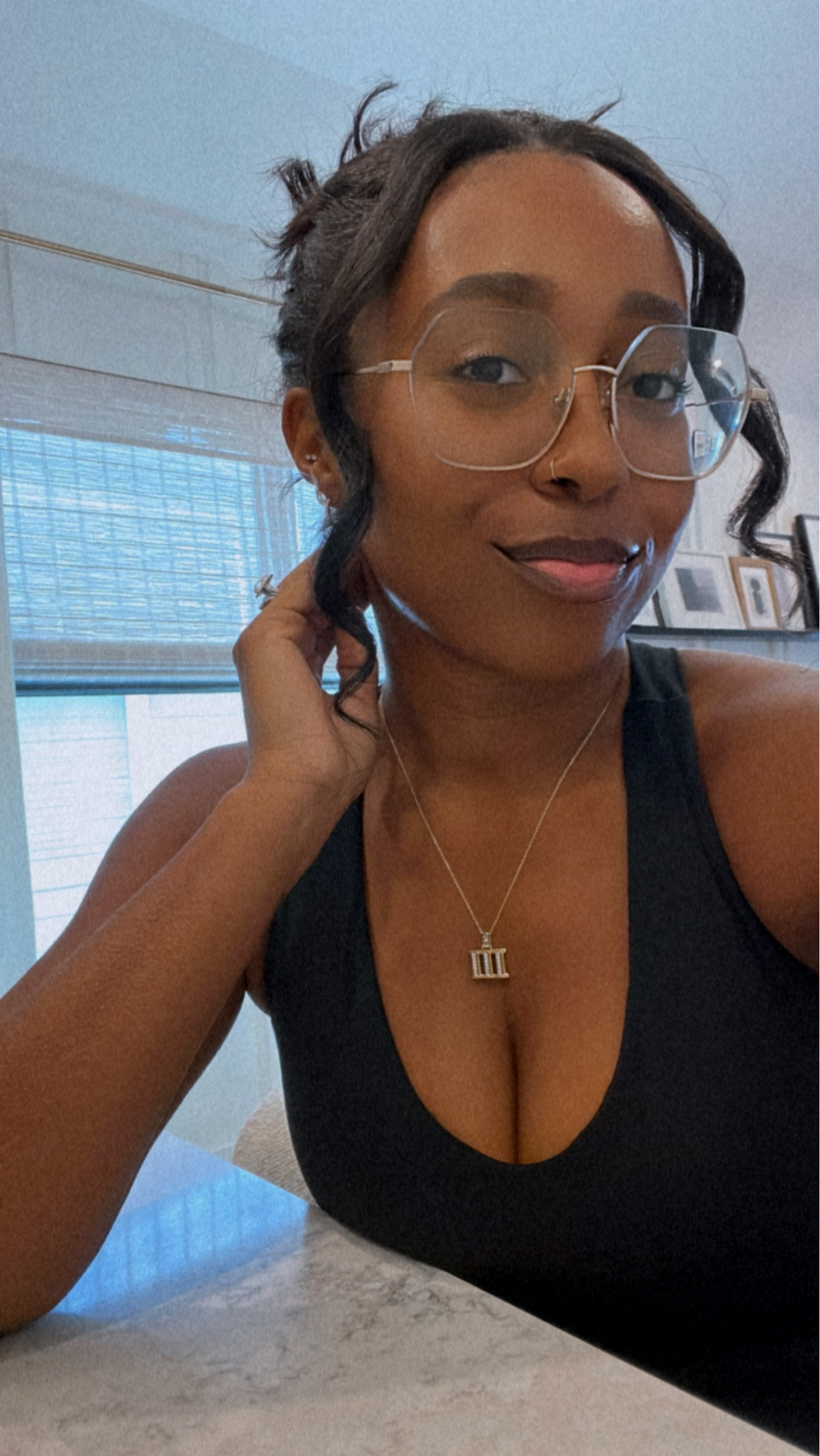 Oversized prescription geometric glasses! I LOVE how chic these frames are! Perfect for dressing up a casual outfit.

#LTKstyletip #LTKbeauty