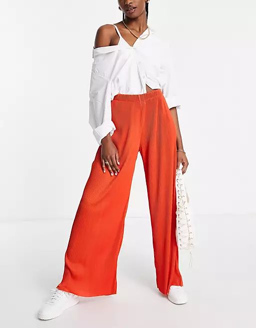 ASOS DESIGN plisse wide leg trouser in chilli red | ASOS (Global)