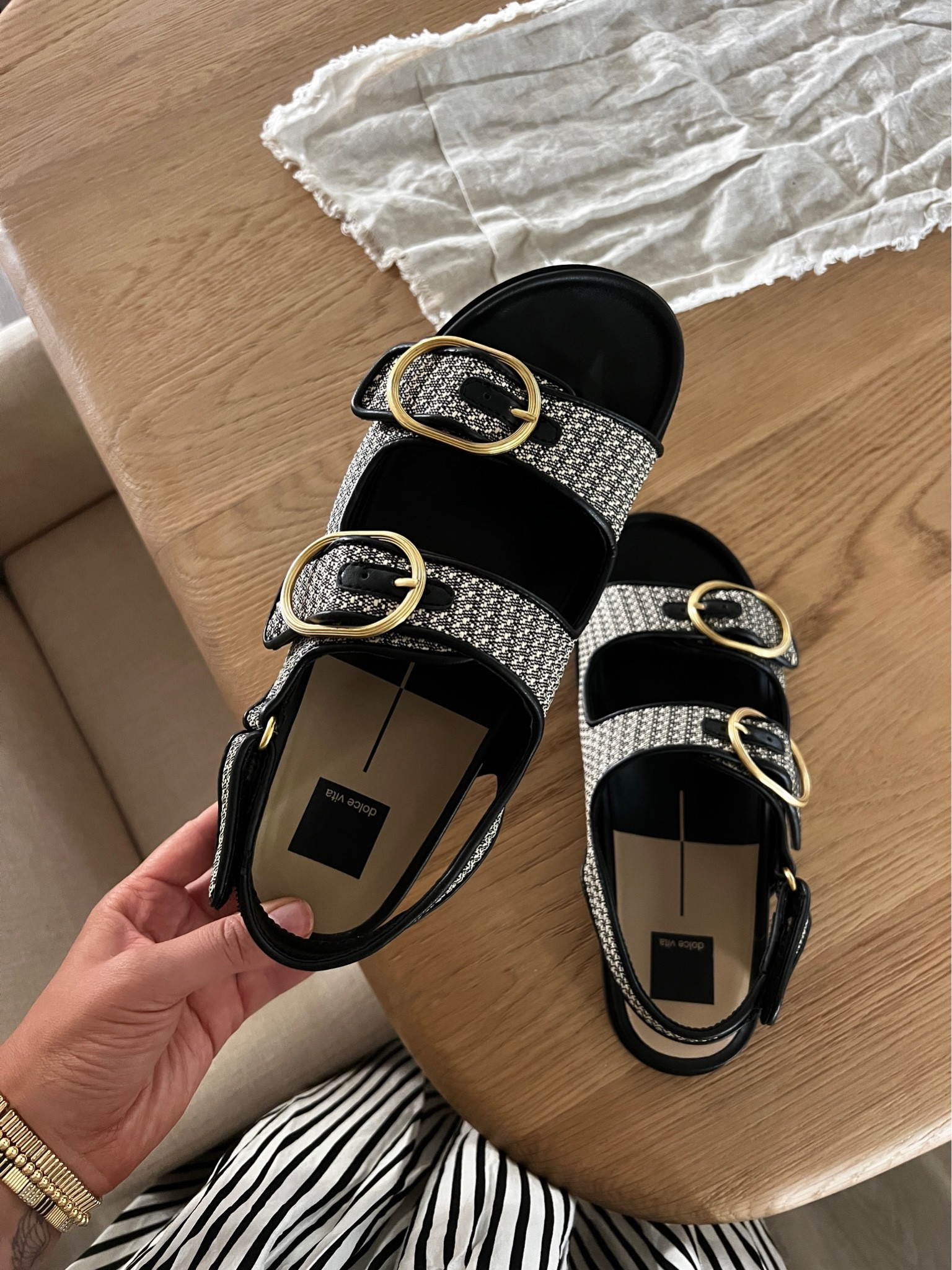 The perfect elevated dad sandal for summer! 

#LTKFindsUnder100 #LTKShoeCrush #LTKStyleTip