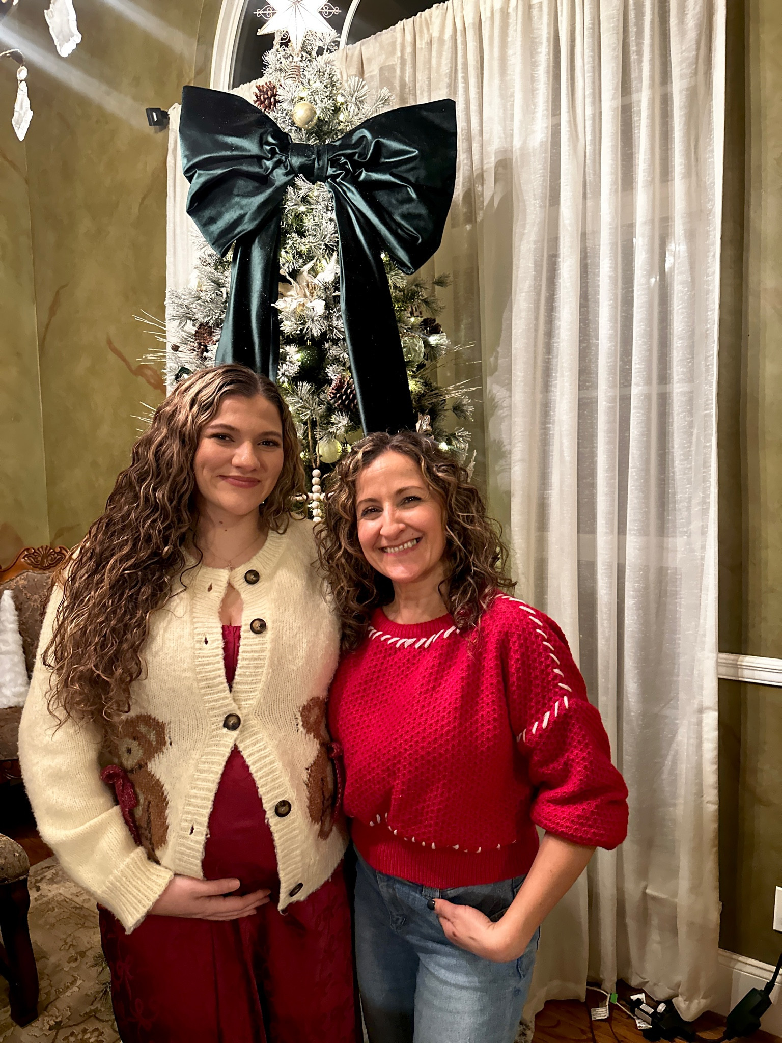 Bump friendly holiday outfit ❤️
Dress: Francesca’s 
Teddy Bear Cardigan: Shop Your Darling Style 


#LTKSeasonal #LTKParties #LTKBump