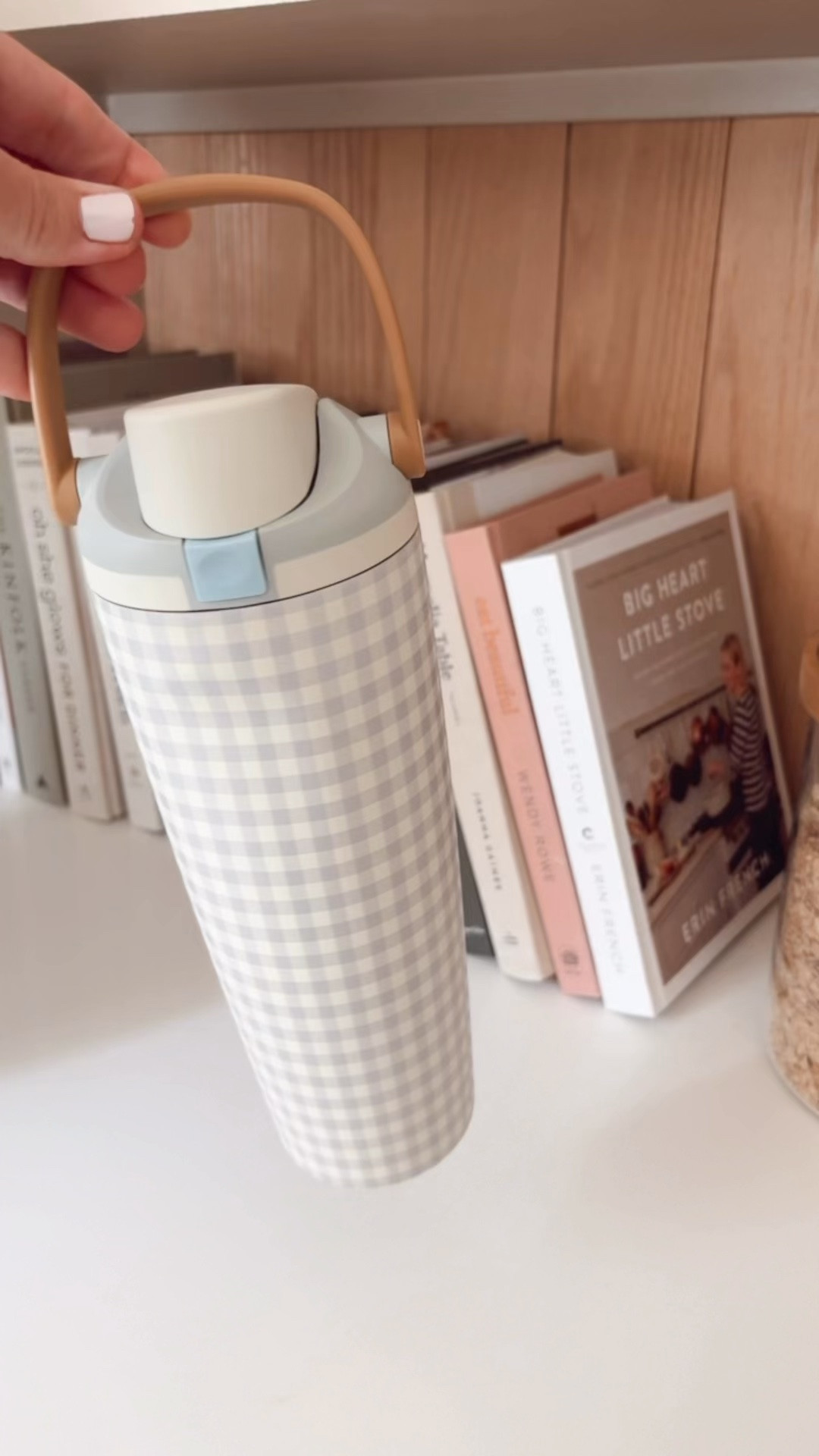 These new gingham water bottles make me so happy. This is the 30oz. I also have the 24oz and it’s just a cute.

#LTKHome #LTKmomlife #LTKdayinmylife