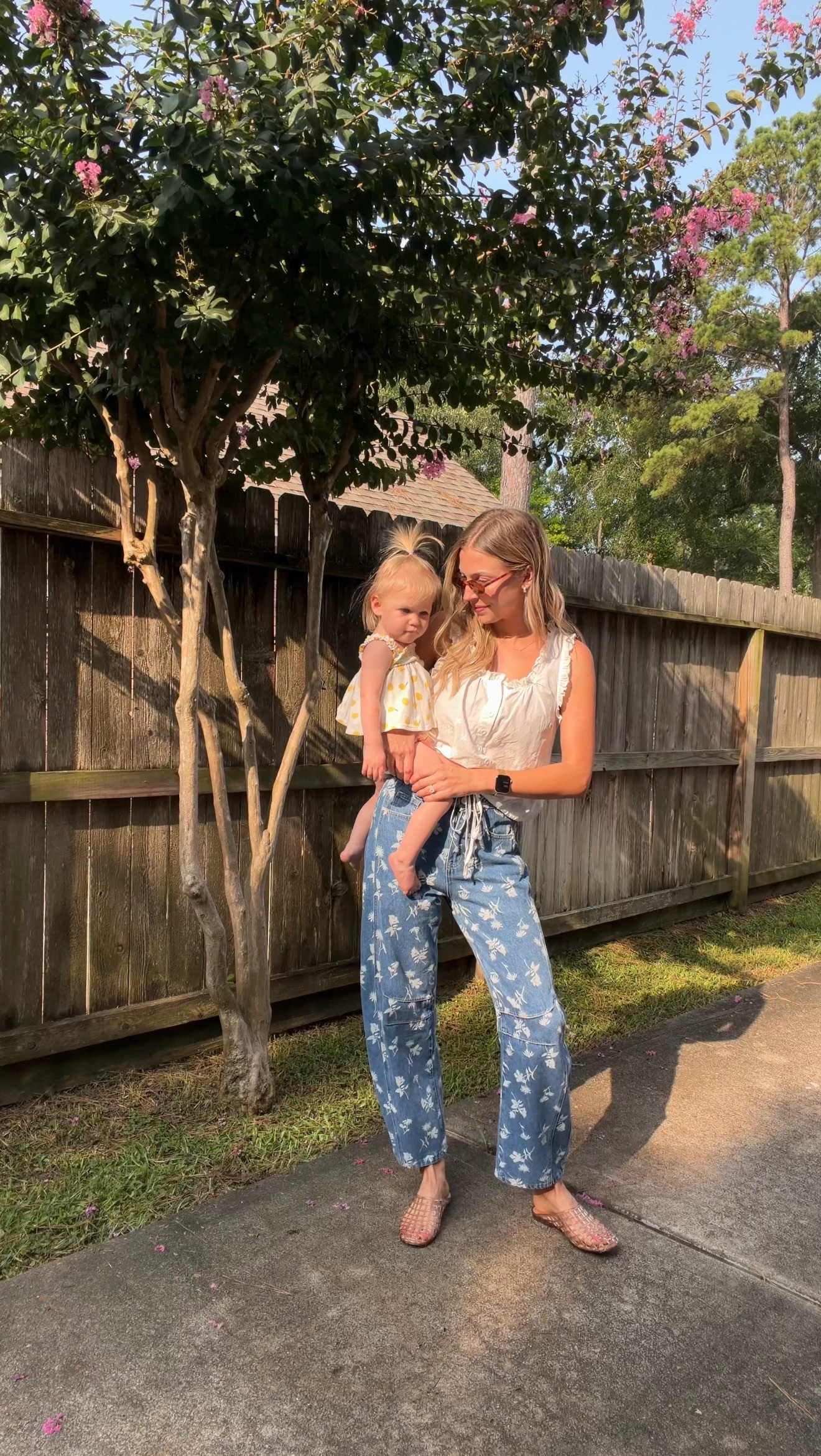 Loving this button down tank, super nursing friendly! Small in top, 4 in floral denim  

 