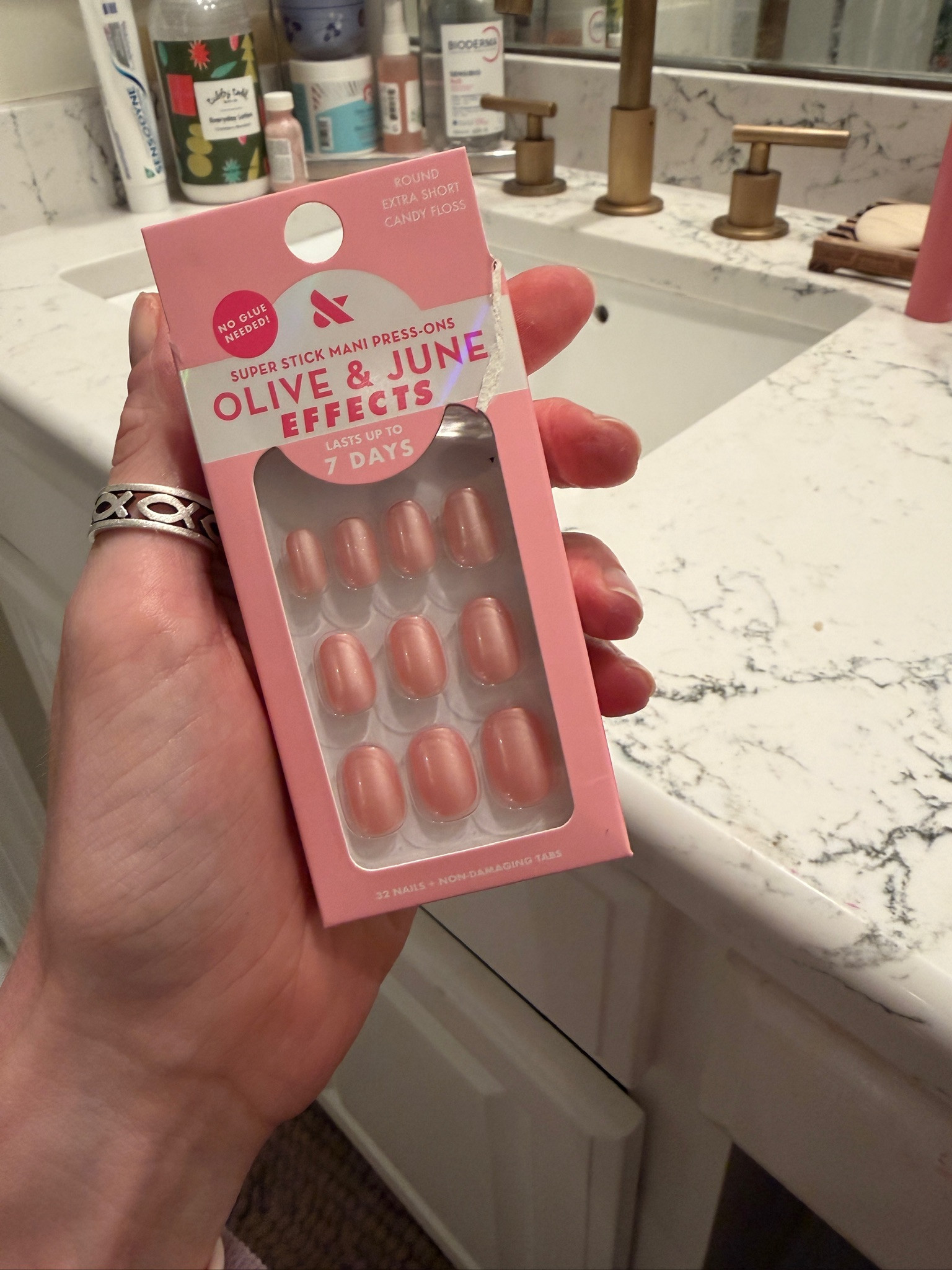 Love these press-on nails 🤍

So easy to do and take no time at all — perfect when you need something quick but still put together

Linking a similar color I love ✨



Manicure, fake nails, press ons, occasion, pink nails, polish, missy_franklin, missy franklin johnson 

 #LTKgrwm #LTKselfcare #LTKBeauty