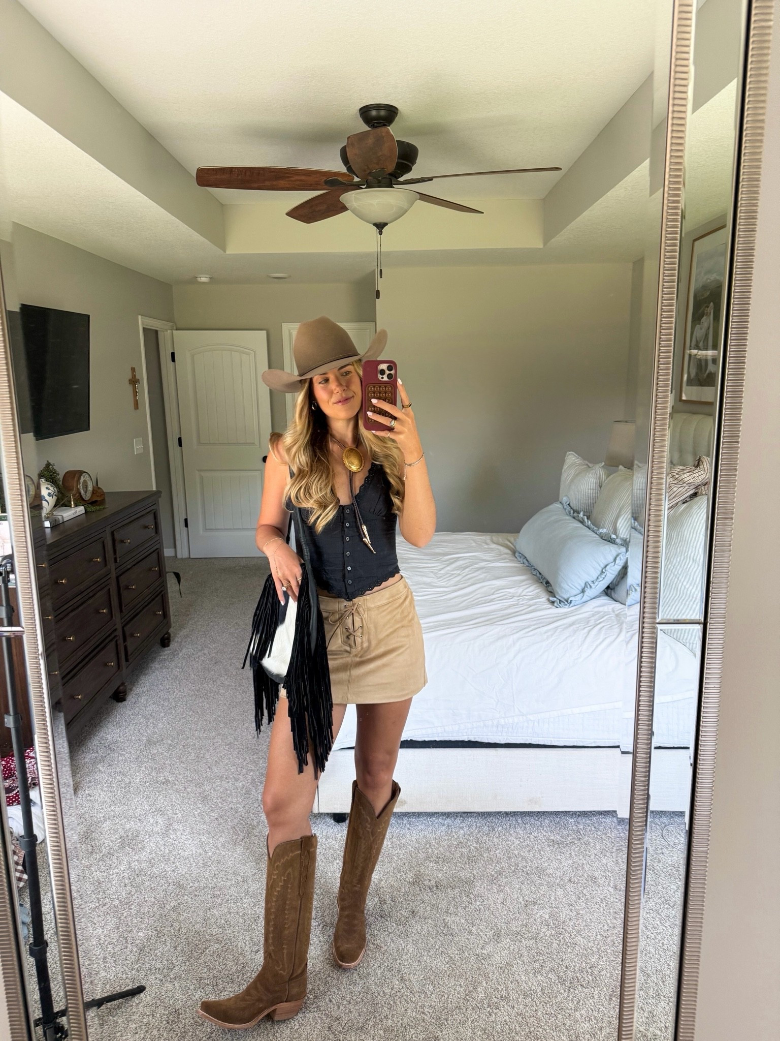 size 26 in skort, xs in top, hat is from rods (can’t link but linked simialr) 

country concert outfit

#LTKootd #LTKgrwm #LTKTall