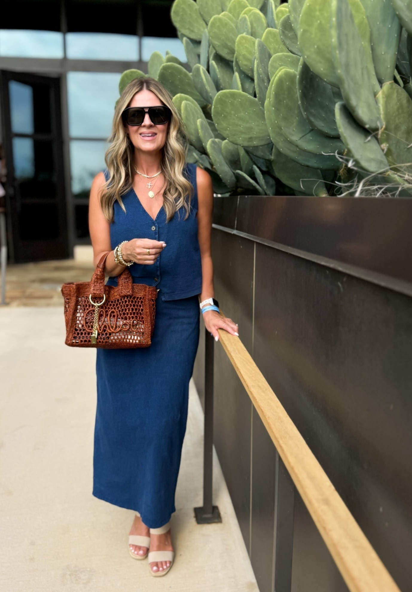 What I wore to check in and Shark Jinja Happy Hour at LTKCon. Wearing a medium in both pieces. @zsupplyclothing 

Bag @Vivrelle My code to get your first month free is ERINGLADDING

#LTKCon #LTKootd #LTKOver40