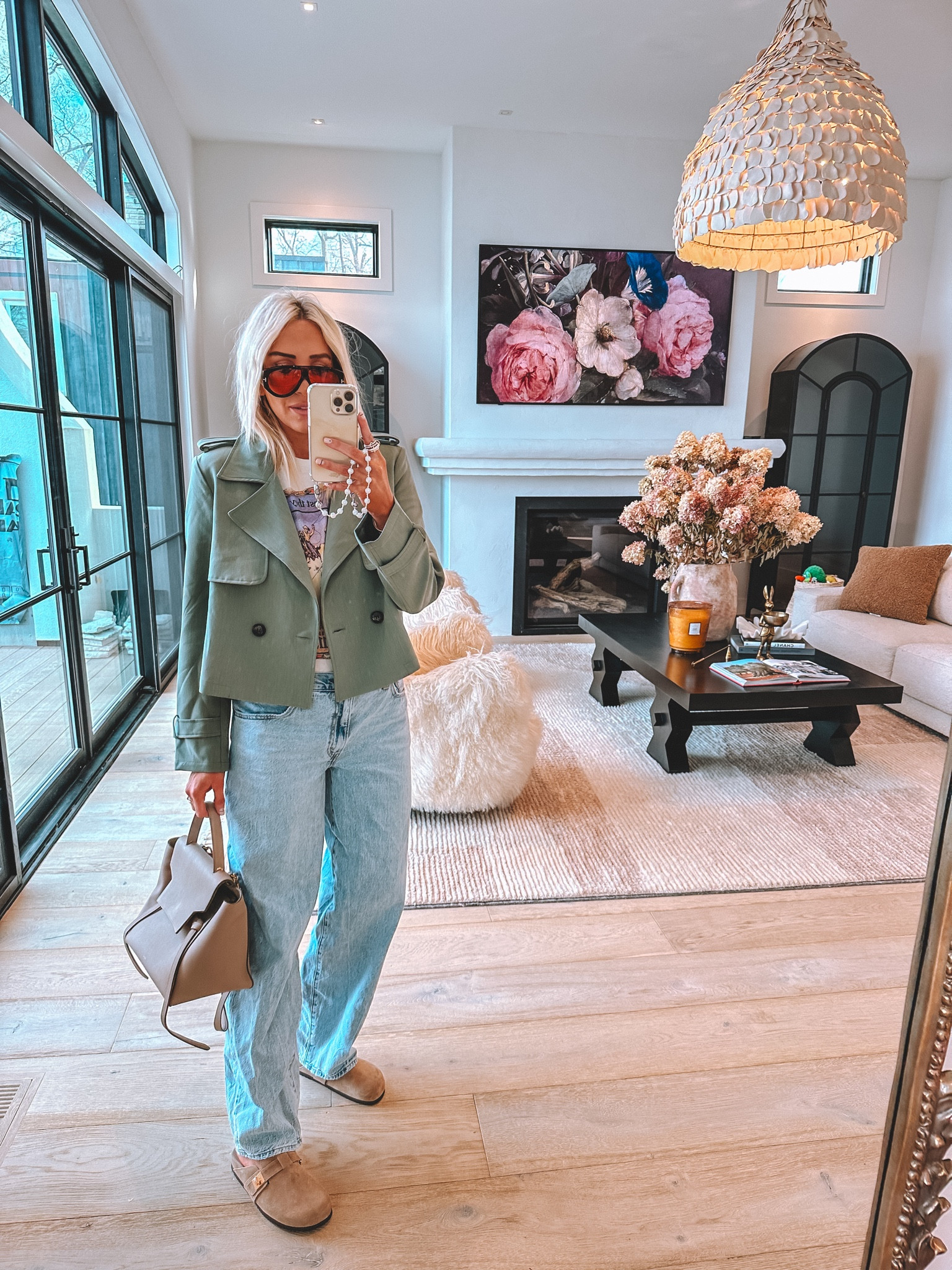 Casual spring fit 😍 wearing a small in jacket, medium in tee, and a 27 in denim 