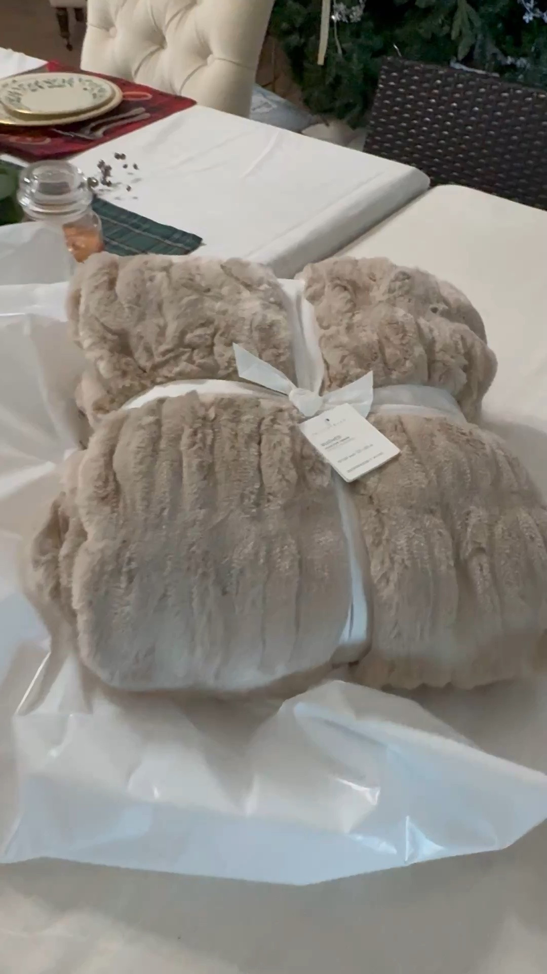 Gorgeous and soft faux fur throw blanket, perfect for fall and winter home decor and great as a holiday gift.