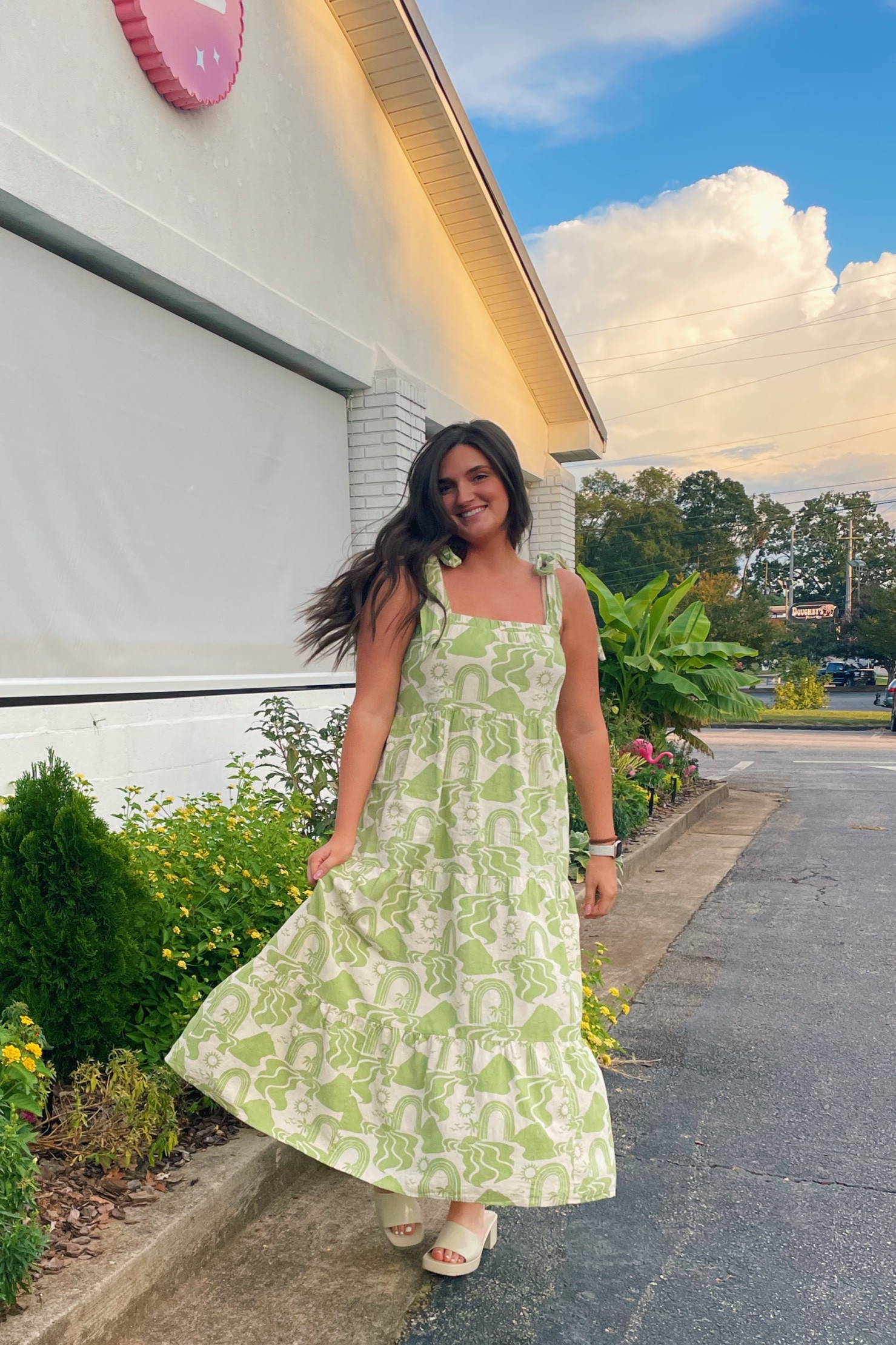 Green & white maxi patterned dress 

#LTKfindsunder100 #LTKtravel #LTKMostLoved