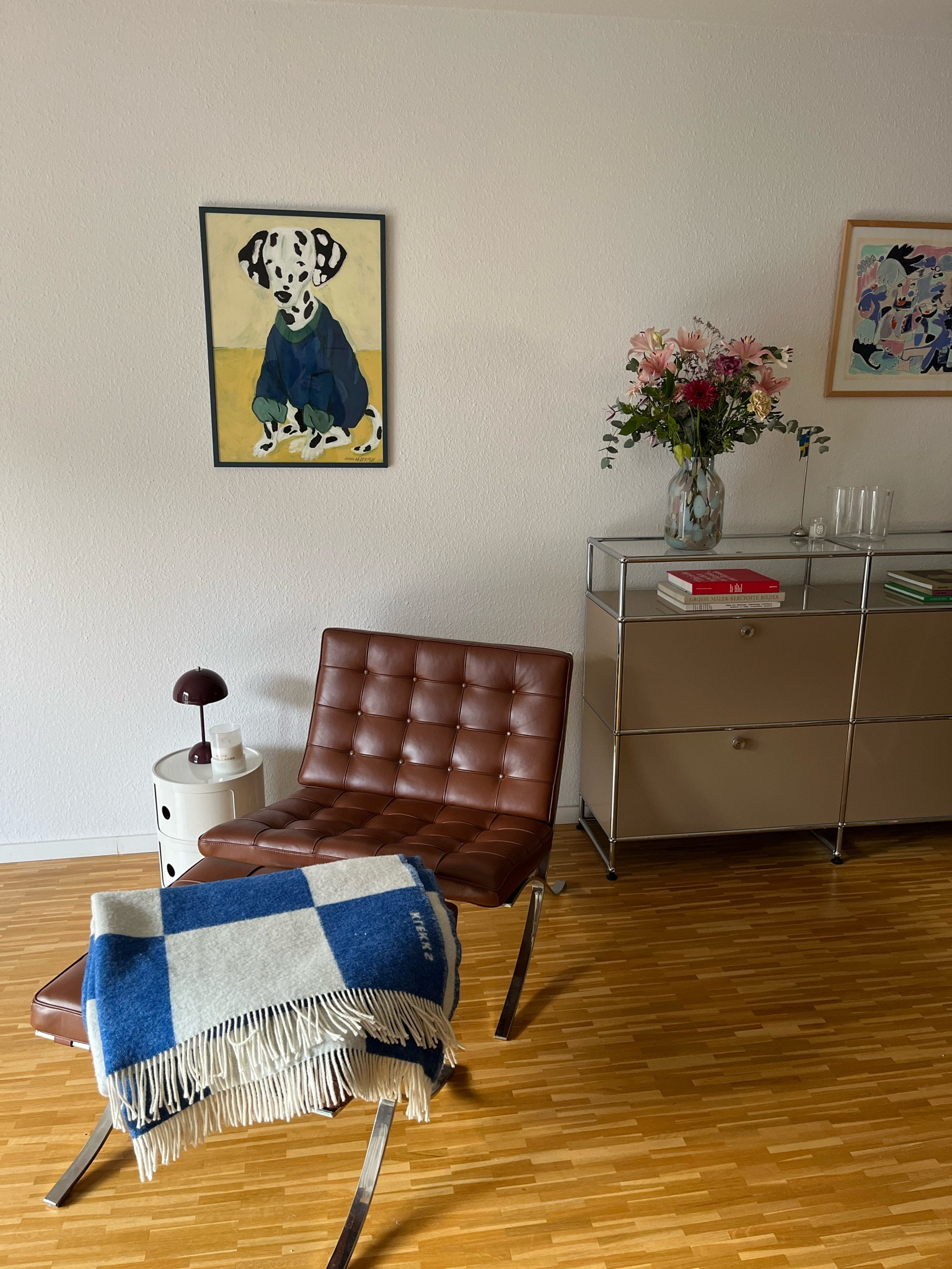 my fave corner in our home interior wise 


#LTKeurope #LTKstyletip #LTKSeasonal