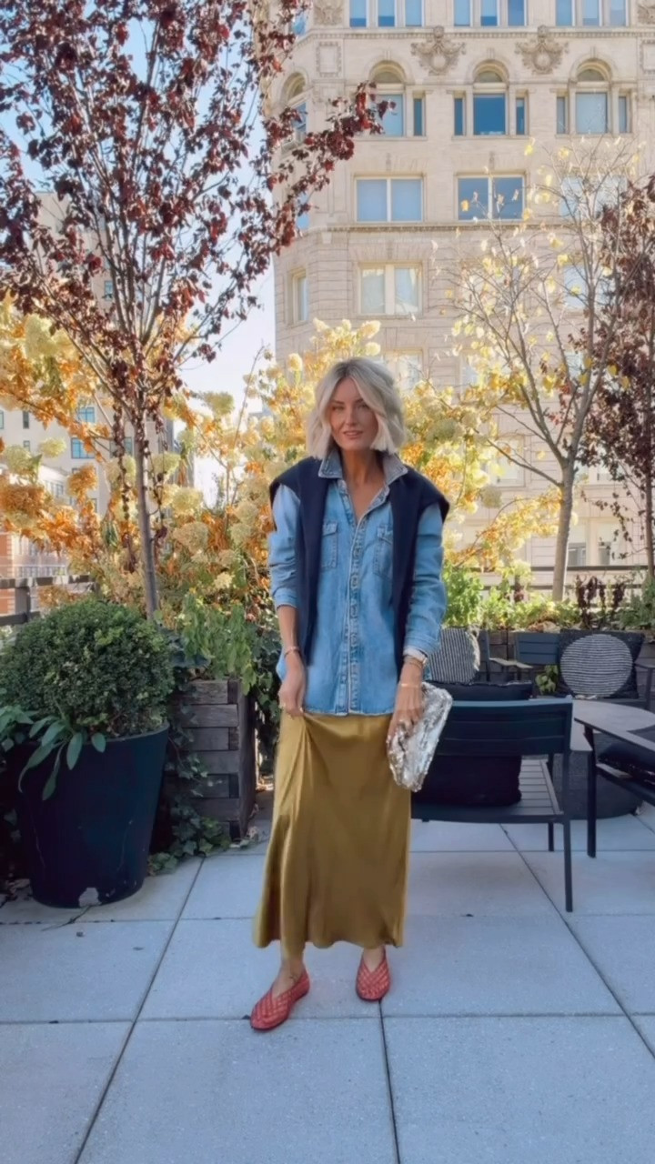 A denim shirt has been one of my fail safe tops recently! It's so versatile, and it can be styled all year round! Wearing XS in shirt and S in skirt!

Loverly Grey, Quince, denim shirt, loft, fall outfit, jelly flats, new york 

 #LTKSeasonal