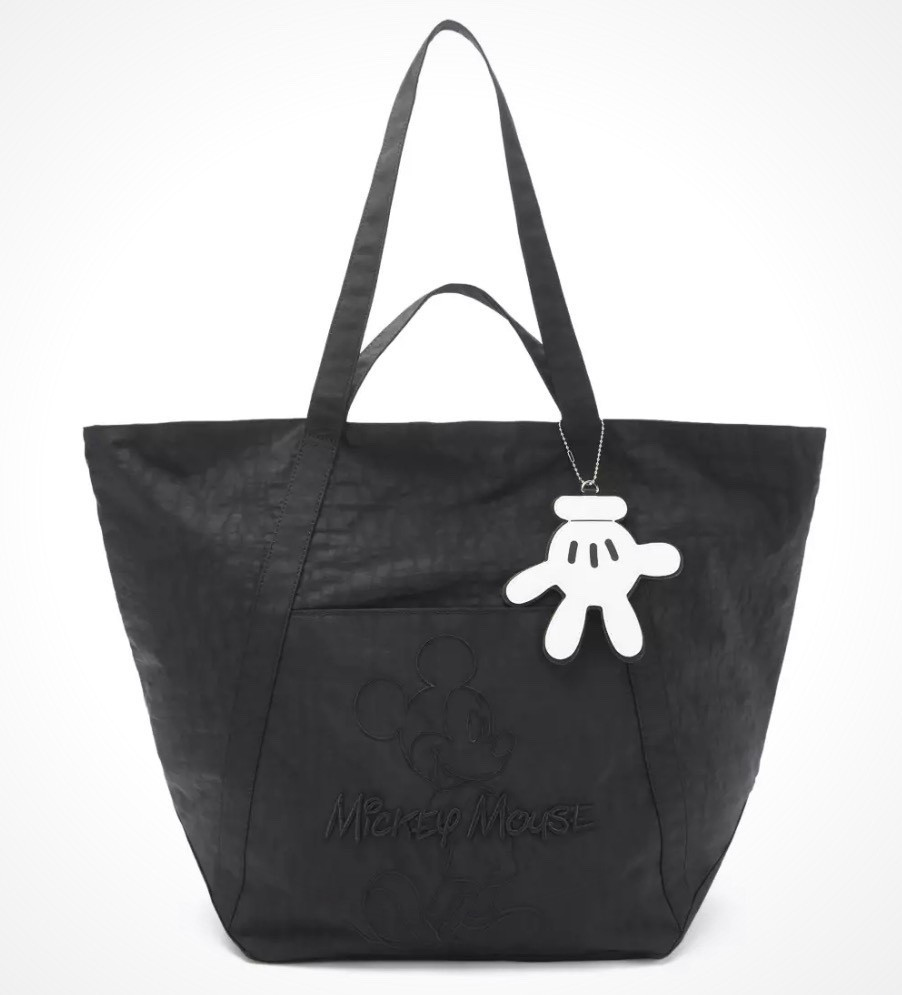 Bags on sale too! Totes and more 👏✨

#LTKSeasonal #LTKSaleAlert #LTKTravel