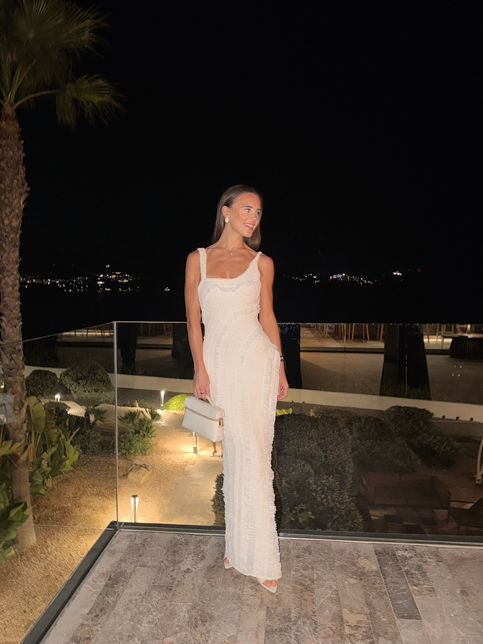Holiday night 1 🤍

#LTKdresses #LTKstyletip #LTKtravel