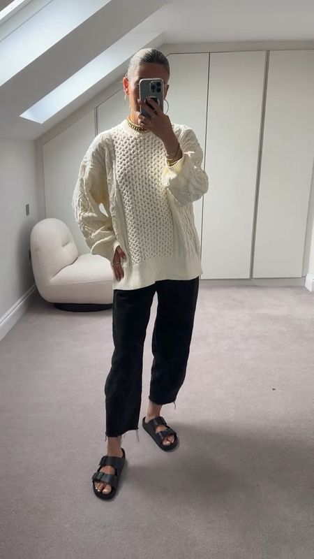 I wanted to share this jumper, which is perfect for UK summer mornings / evenings when it gets a bit chilly. It’s a cotton blend so a good option if you’re not into wool. I sized up to a M but you can go for your normal size.